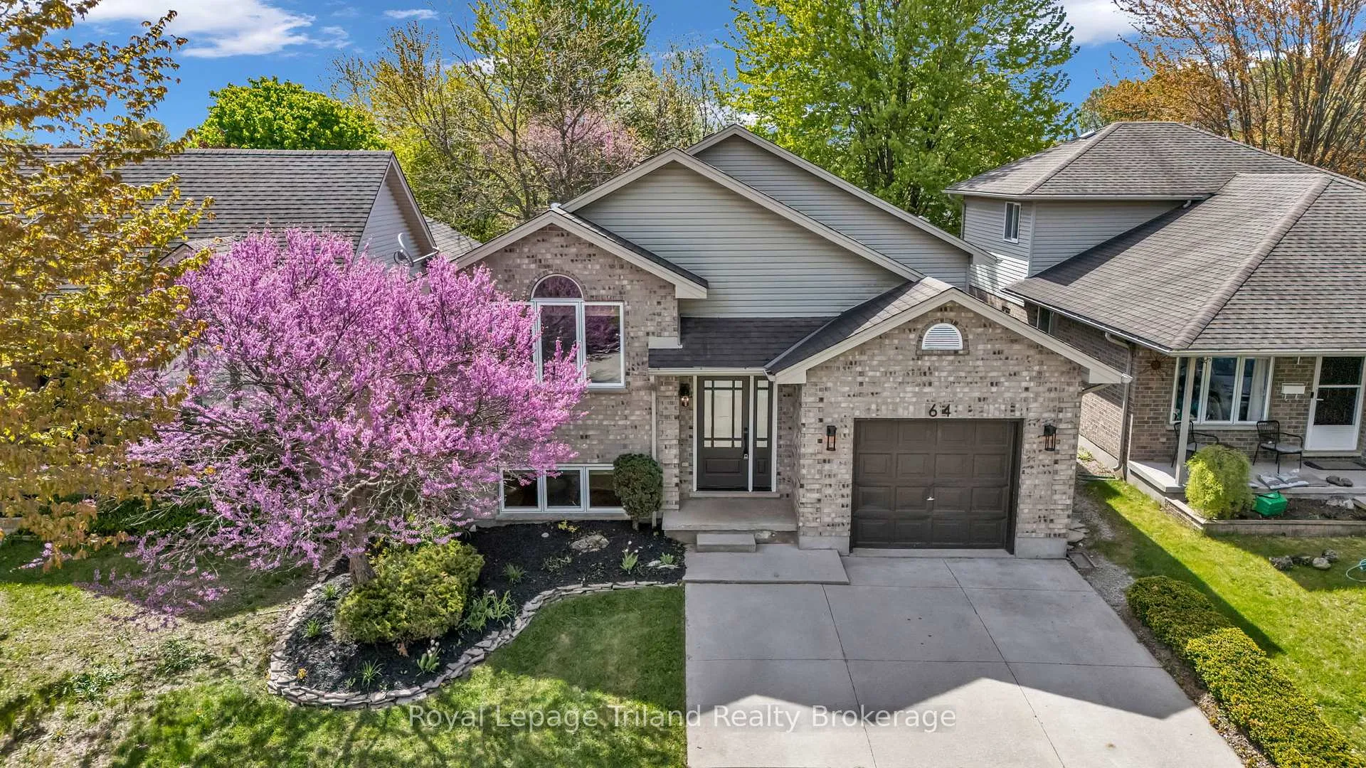 Photo 27 of 64 Hickory Boulevard W, Strathroy-Caradoc, SE — HOMEH