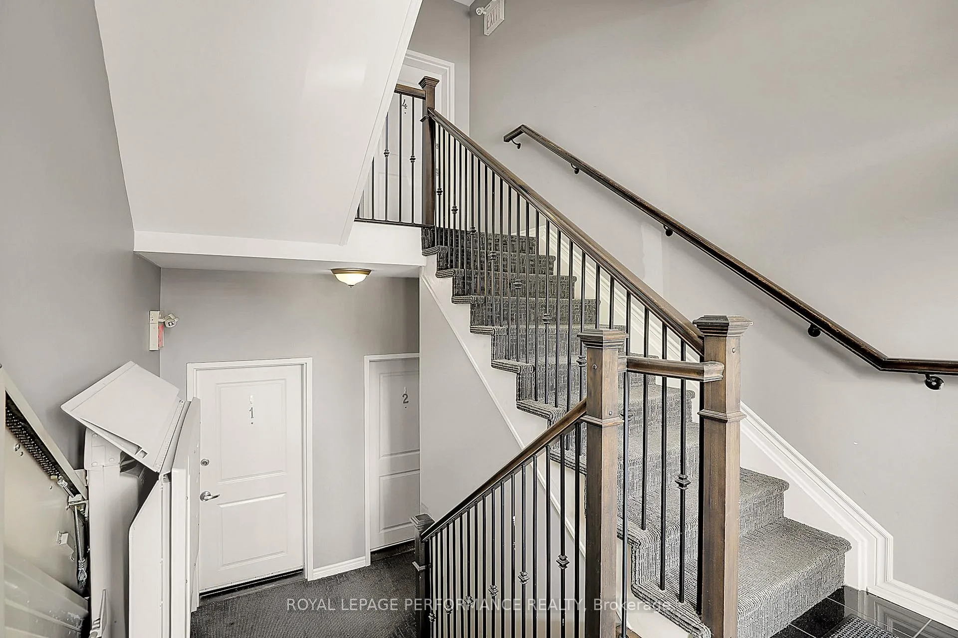 Photo 3 of Unit 2, 40 Prestige Circle, Ottawa, Chatelaine Village — HOMEH