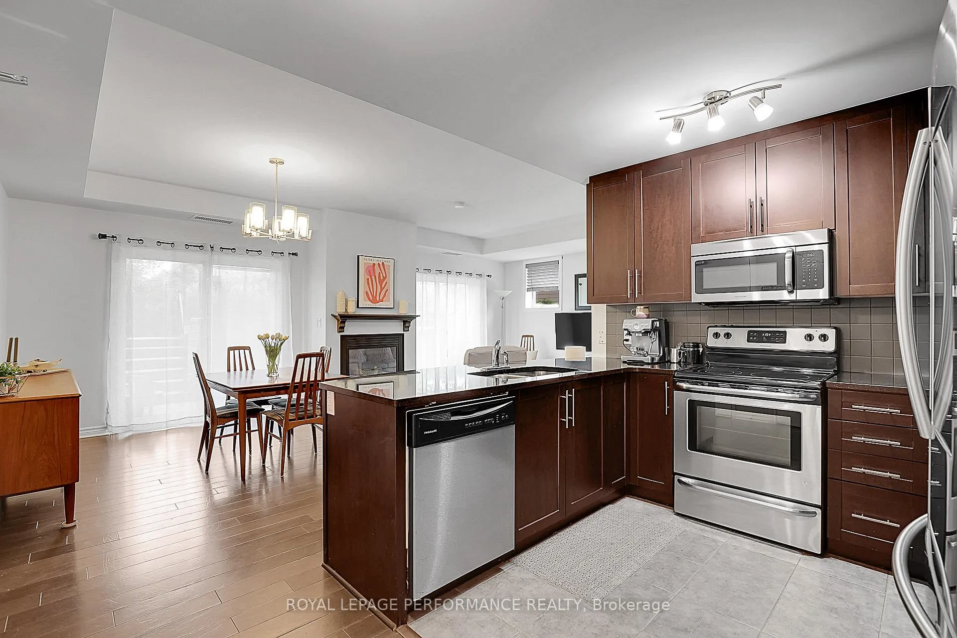 Photo 6 of Unit 2, 40 Prestige Circle, Ottawa, Chatelaine Village — HOMEH
