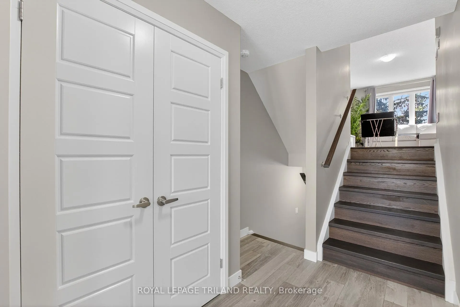 Photo 6 of 1199 Blackwell Boulevard, London, North C — HOMEH