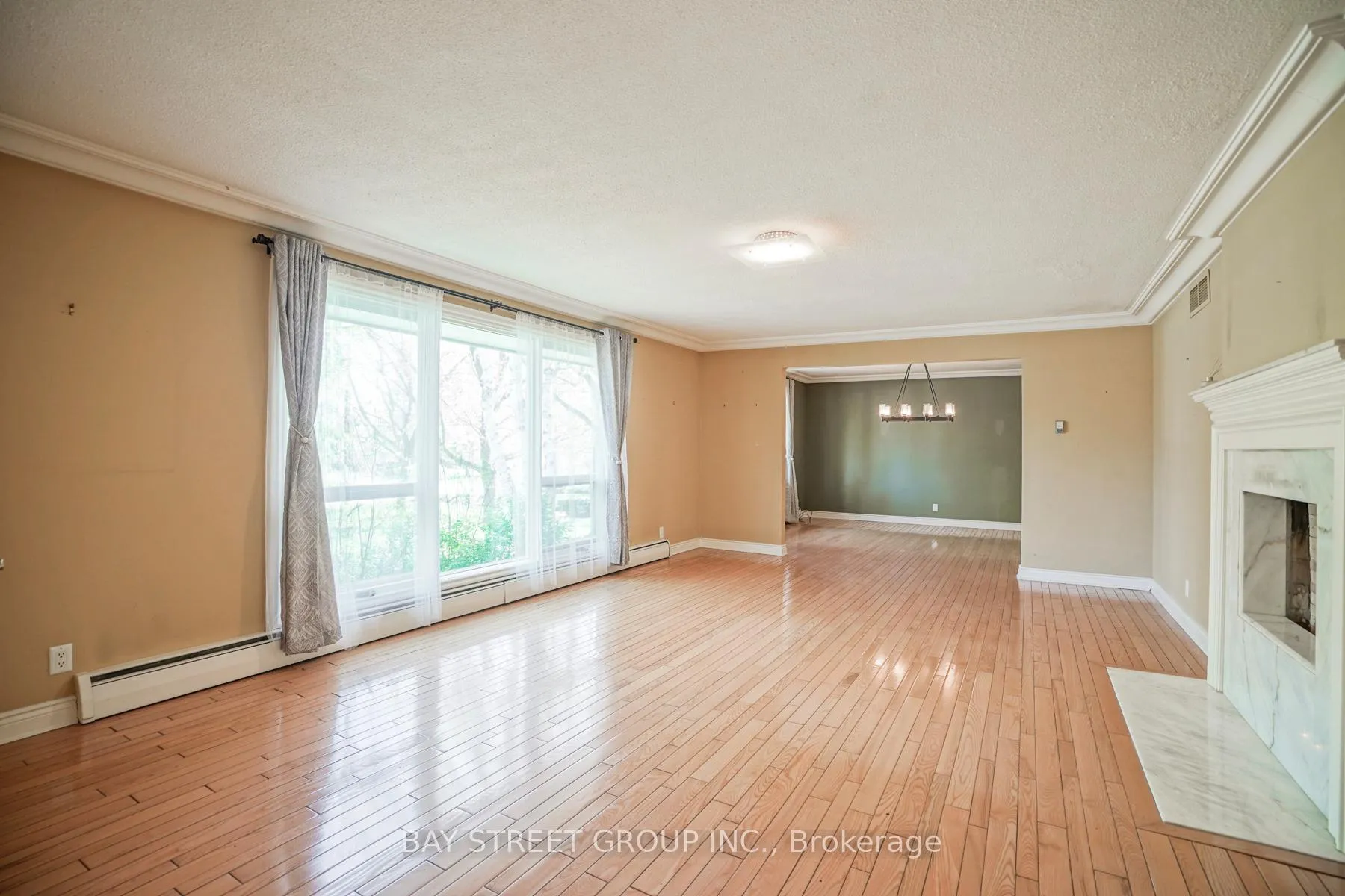 Photo 5 of 28 Wembley Avenue, Markham, Unionville — HOMEH