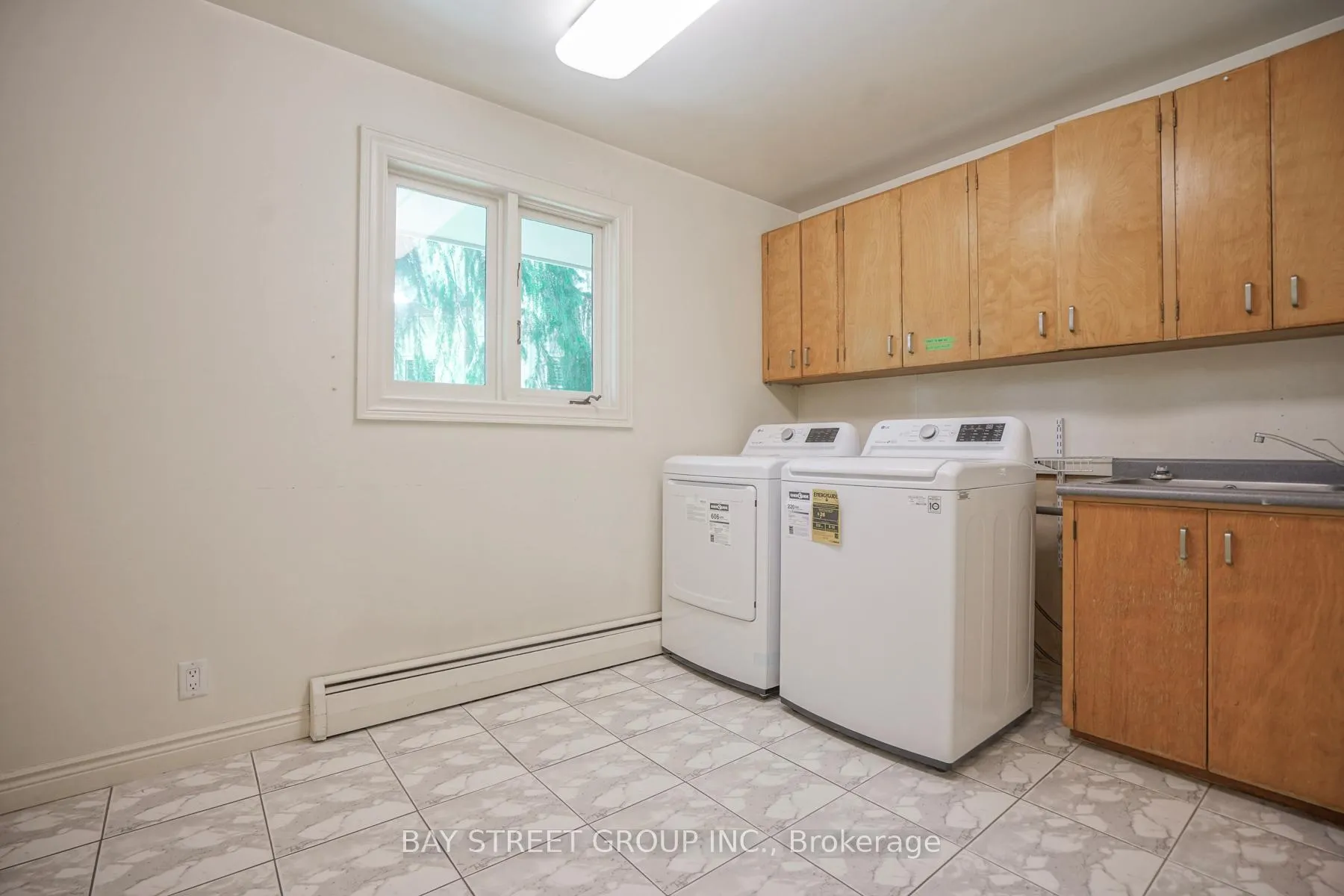 Photo 8 of 28 Wembley Avenue, Markham, Unionville — HOMEH