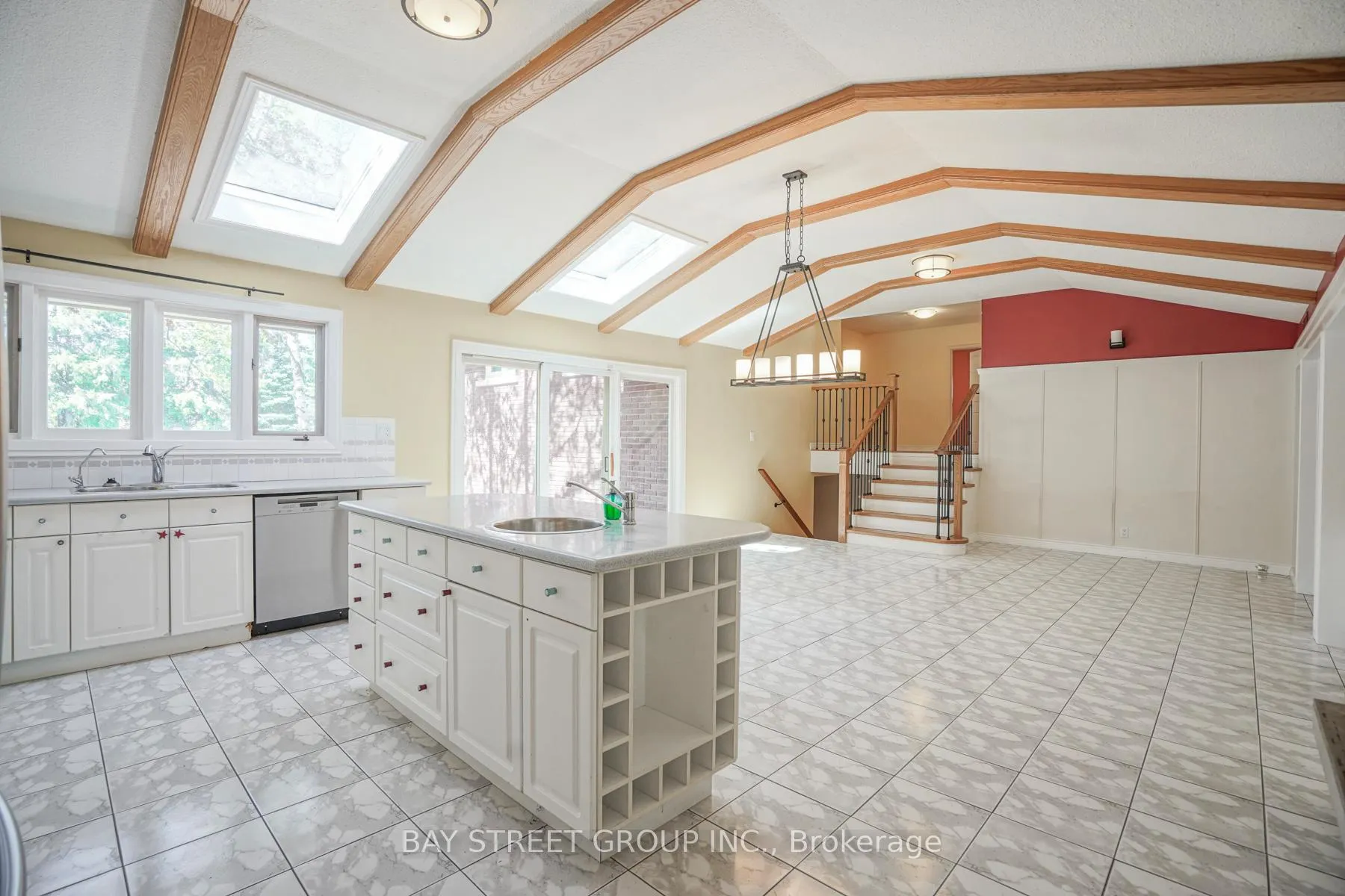 Photo 10 of 28 Wembley Avenue, Markham, Unionville — HOMEH