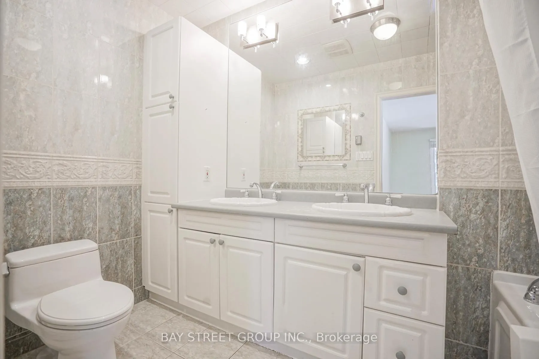 Photo 18 of 28 Wembley Avenue, Markham, Unionville — HOMEH