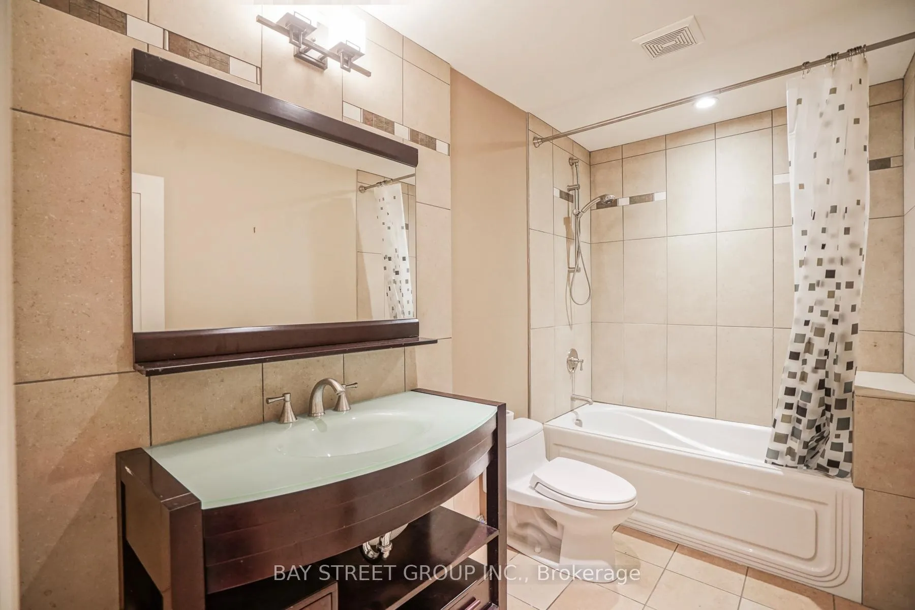 Photo 29 of 28 Wembley Avenue, Markham, Unionville — HOMEH