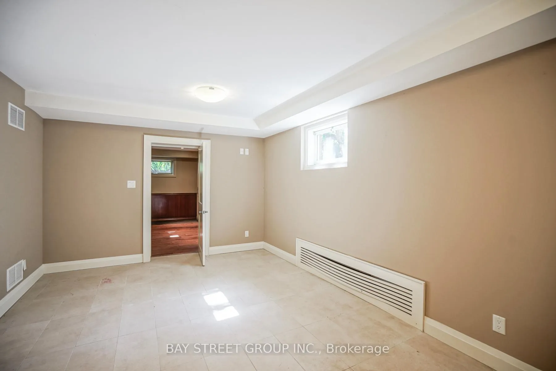 Photo 32 of 28 Wembley Avenue, Markham, Unionville — HOMEH