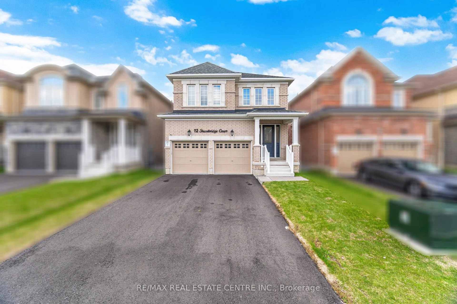Photo 2 of 12 Shawbridge Court, Hamilton, Stoney Creek Mountain — HOMEH