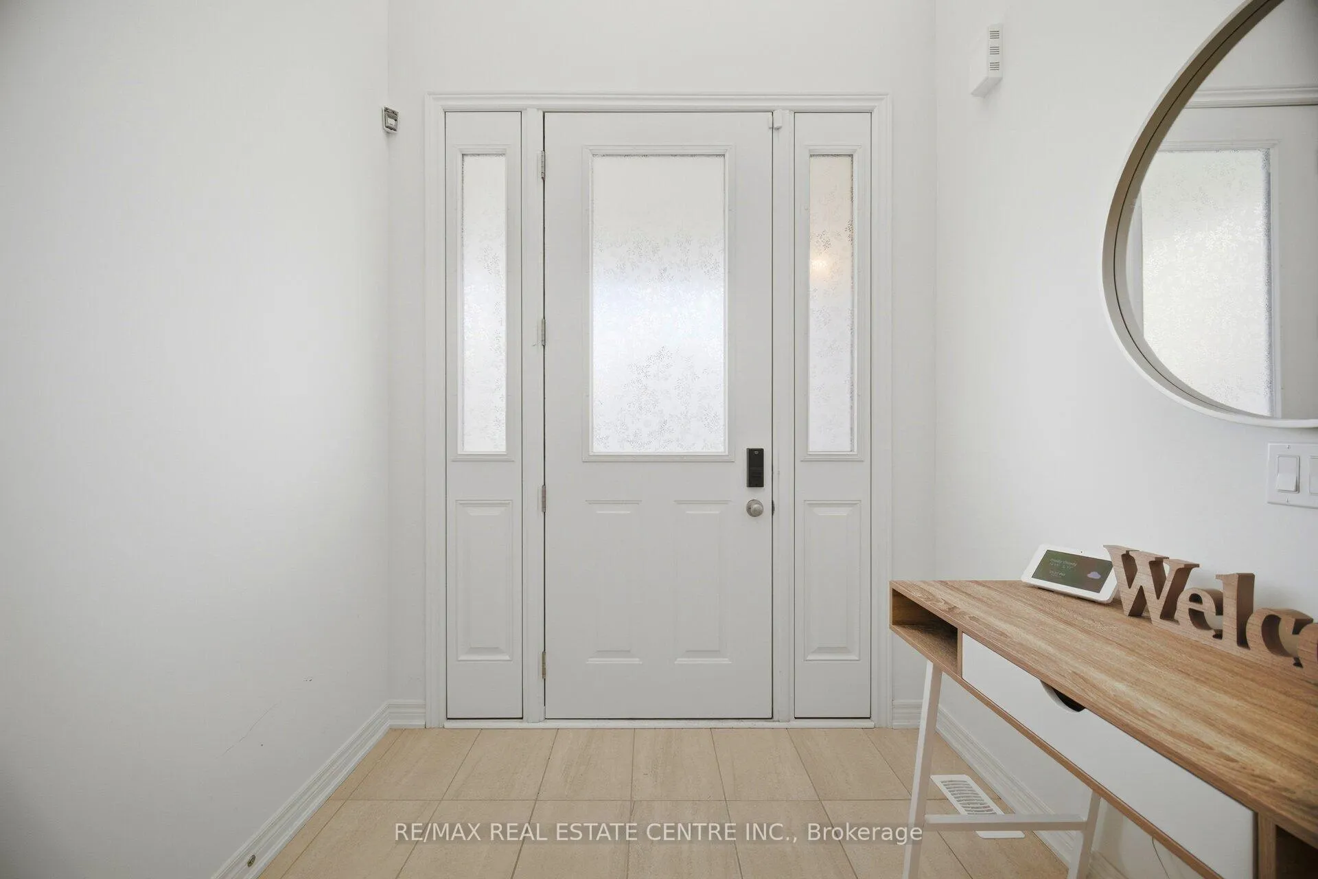 Photo 8 of 12 Shawbridge Court, Hamilton, Stoney Creek Mountain — HOMEH