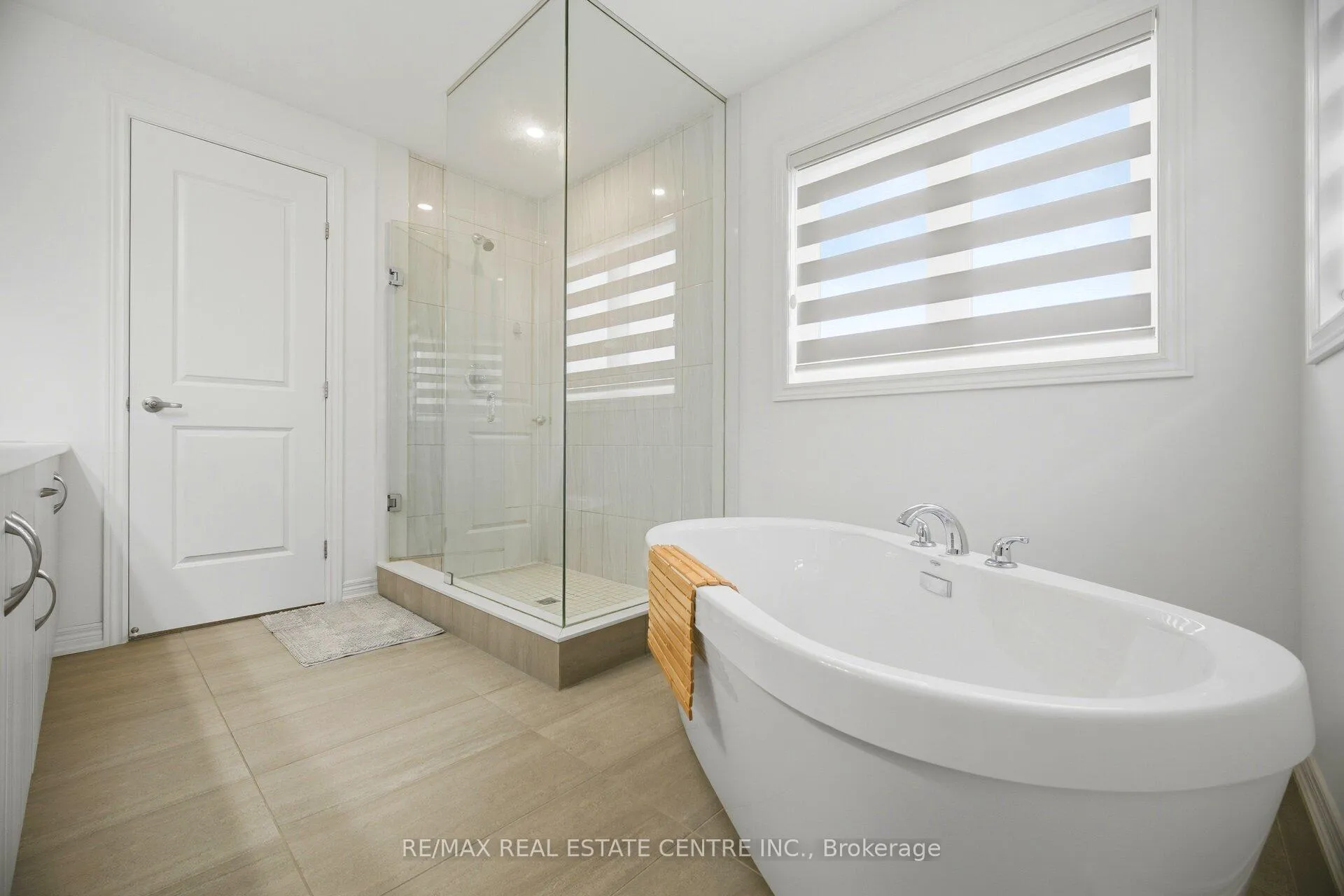 Photo 33 of 12 Shawbridge Court, Hamilton, Stoney Creek Mountain — HOMEH
