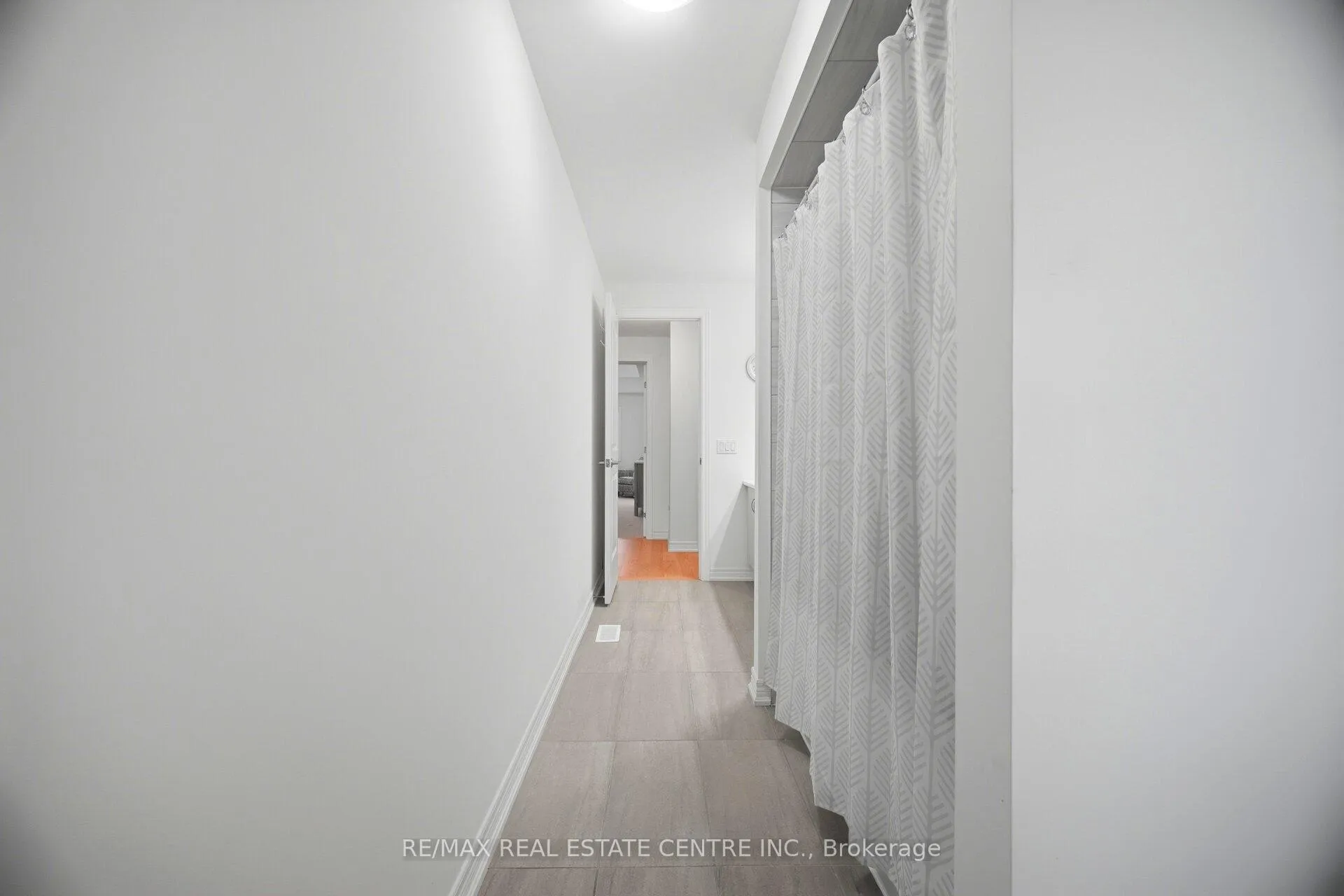 Photo 44 of 12 Shawbridge Court, Hamilton, Stoney Creek Mountain — HOMEH