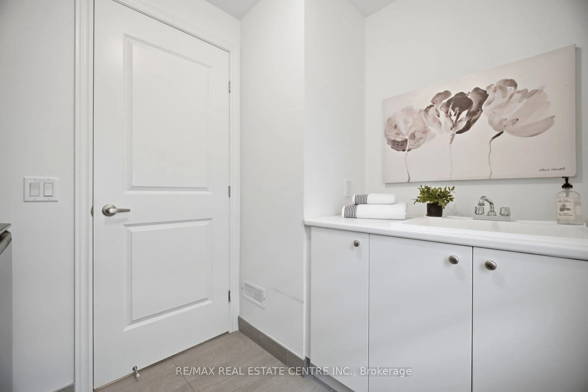 Photo 46 of 12 Shawbridge Court, Hamilton, Stoney Creek Mountain — HOMEH