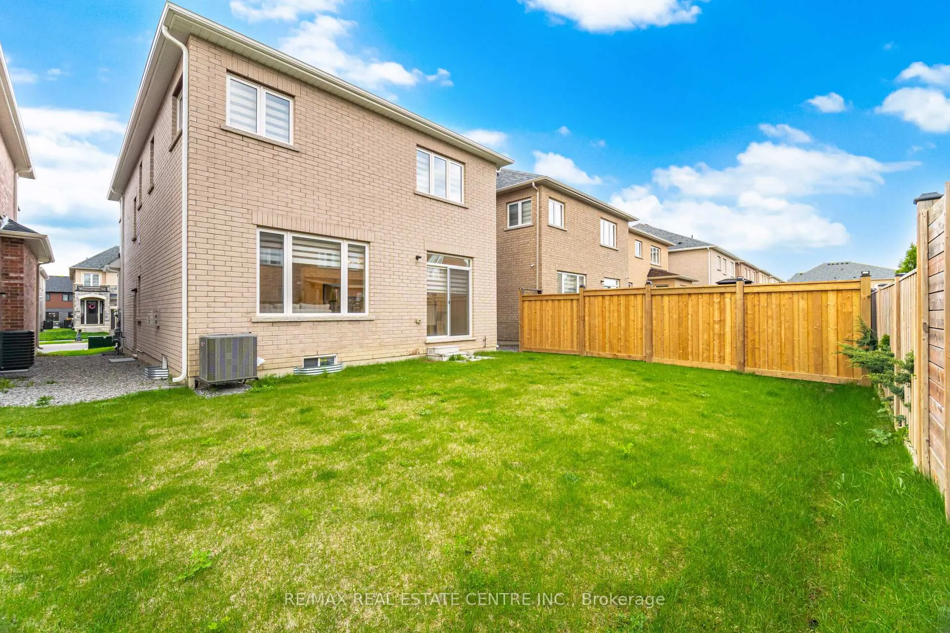 Photo 50 of 12 Shawbridge Court, Hamilton, Stoney Creek Mountain — HOMEH