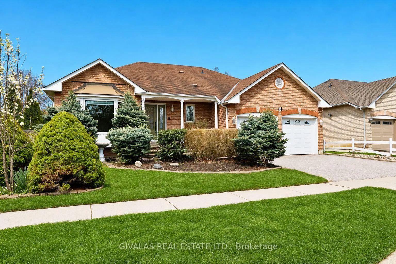Photo 2 of 5 Mcgregor Drive, Ajax, Northwest Ajax — HOMEH