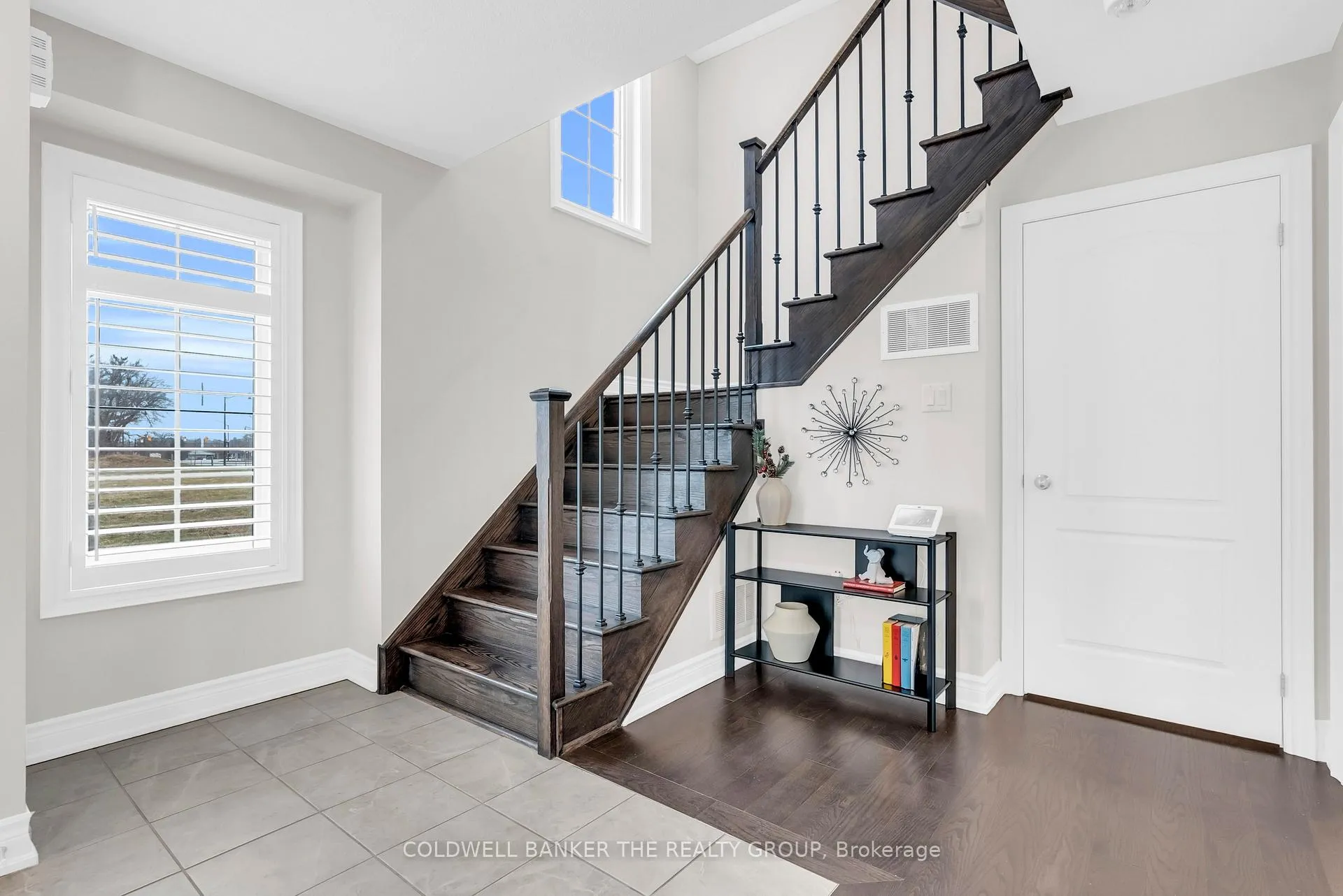 Photo 11 of 52 Brushwood Drive, Brampton, Bram West — HOMEH