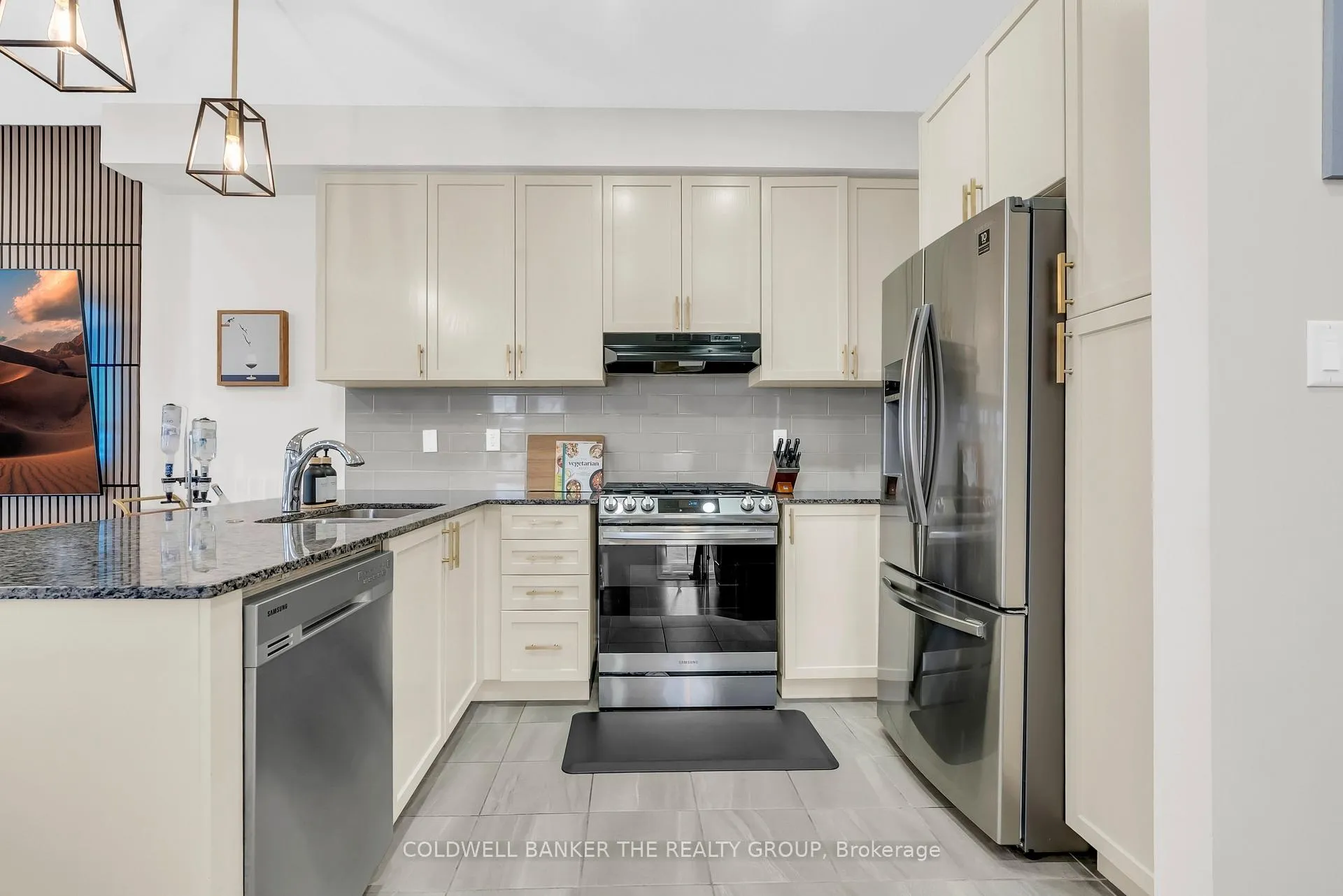 Photo 17 of 52 Brushwood Drive, Brampton, Bram West — HOMEH