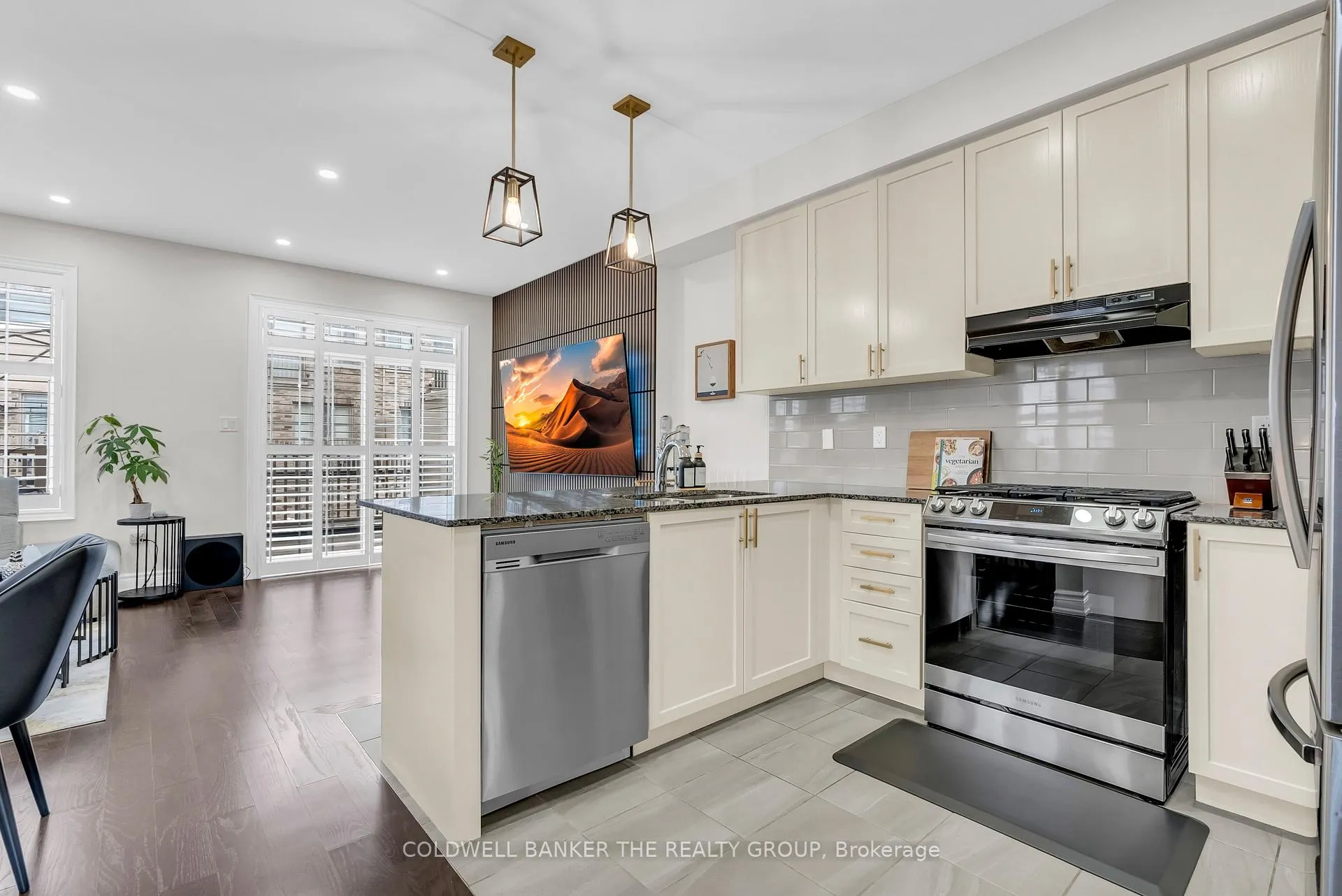 Photo 18 of 52 Brushwood Drive, Brampton, Bram West — HOMEH