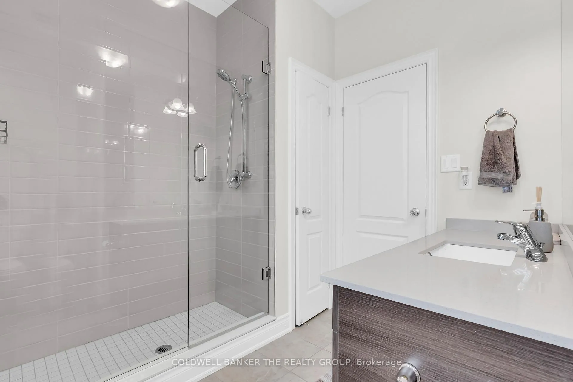Photo 22 of 52 Brushwood Drive, Brampton, Bram West — HOMEH