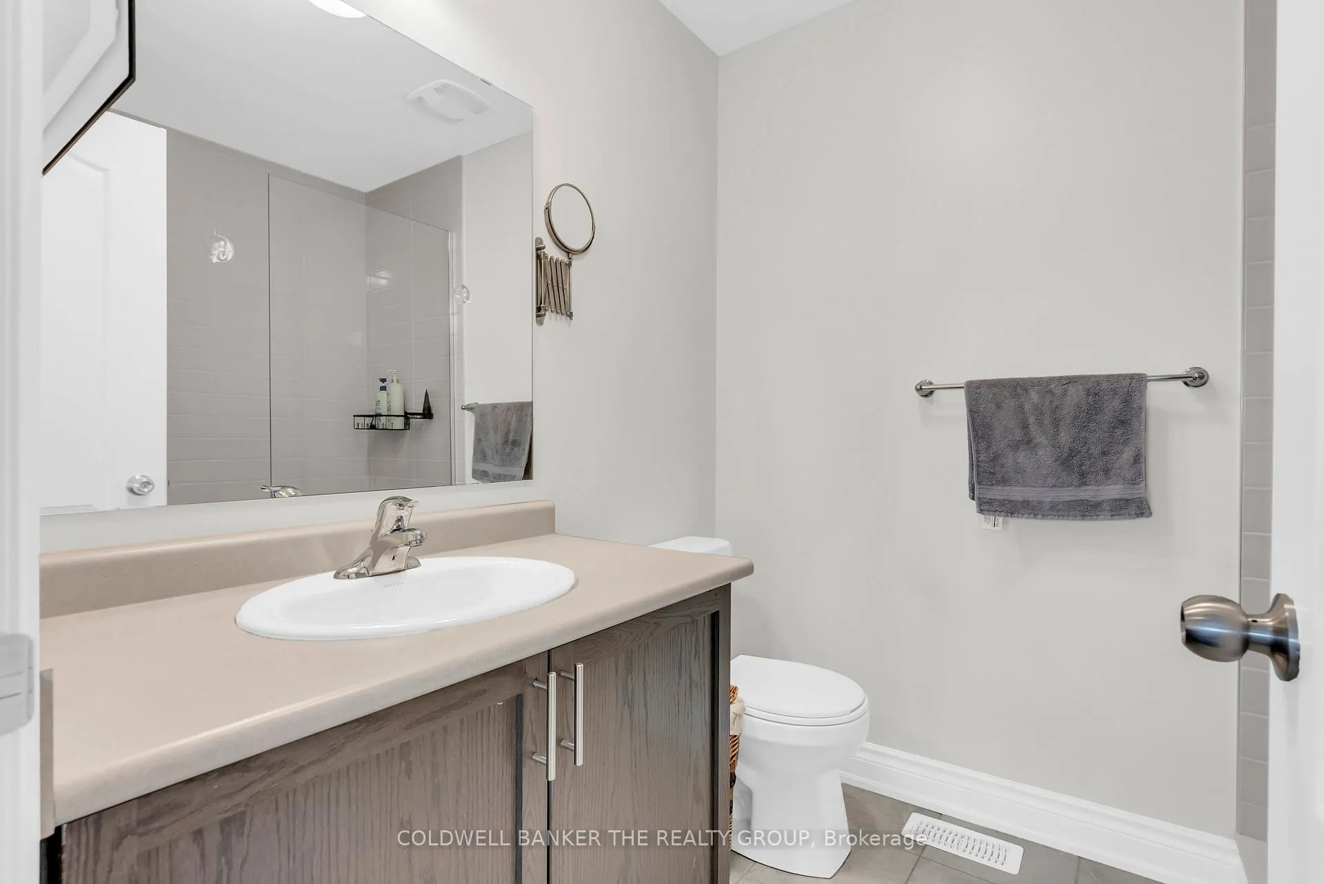 Photo 35 of 52 Brushwood Drive, Brampton, Bram West — HOMEH