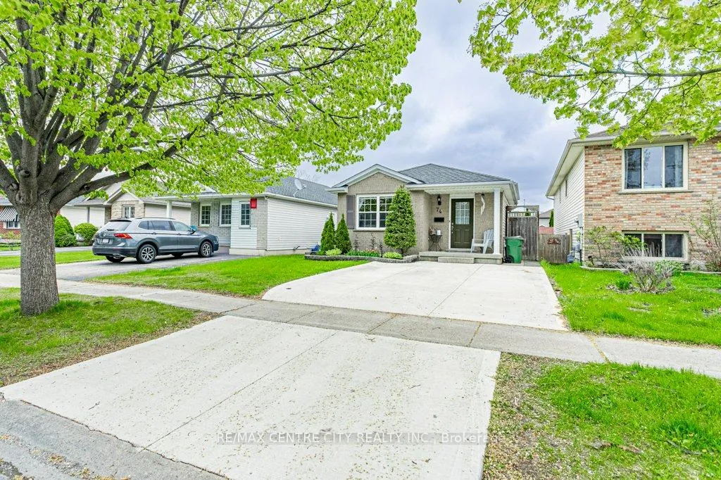 Photo 4 of 74 Juno Drive, St. Thomas — HOMEH