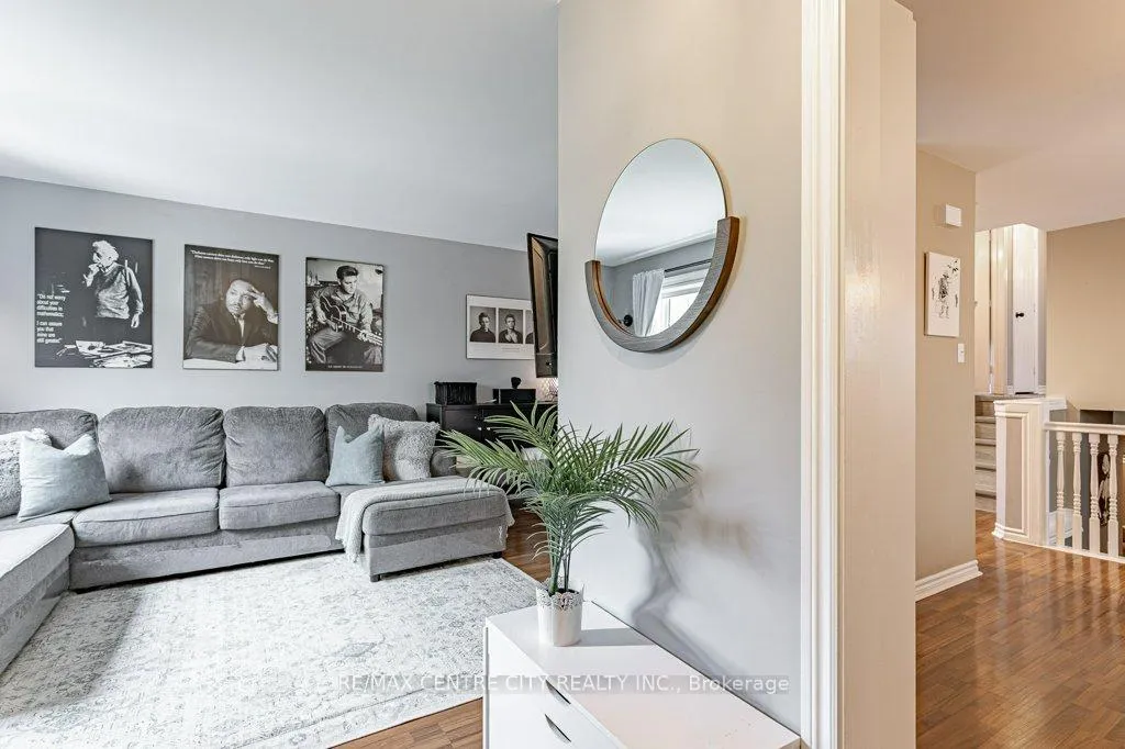 Photo 6 of 74 Juno Drive, St. Thomas — HOMEH