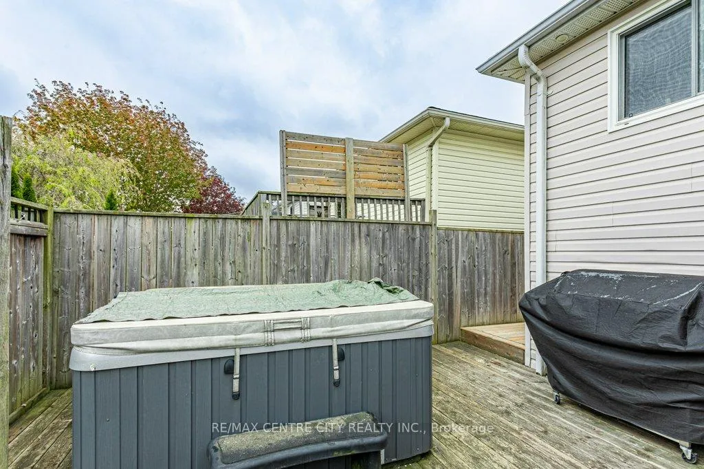 Photo 28 of 74 Juno Drive, St. Thomas — HOMEH
