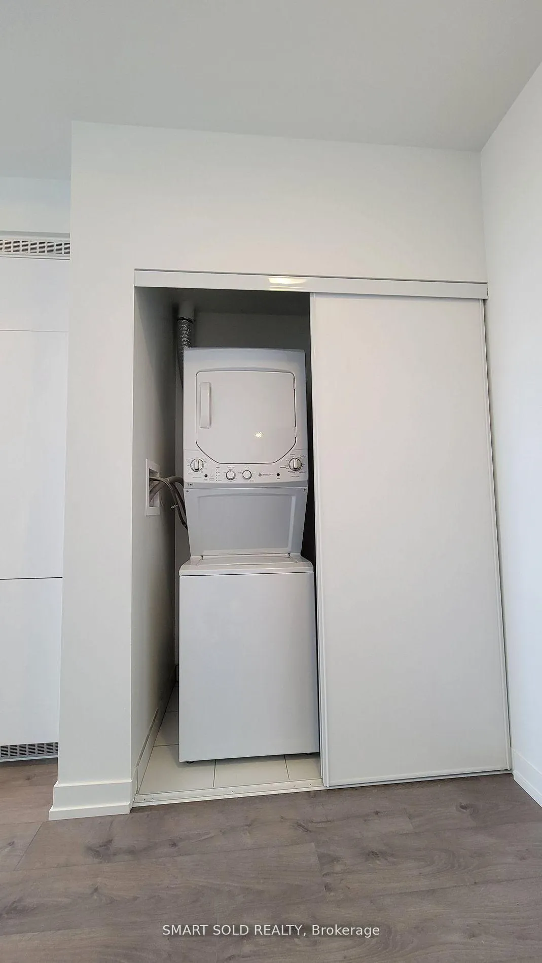 Photo 6 of Unit 502, 270 Dufferin Street, Toronto, South Parkdale — HOMEH