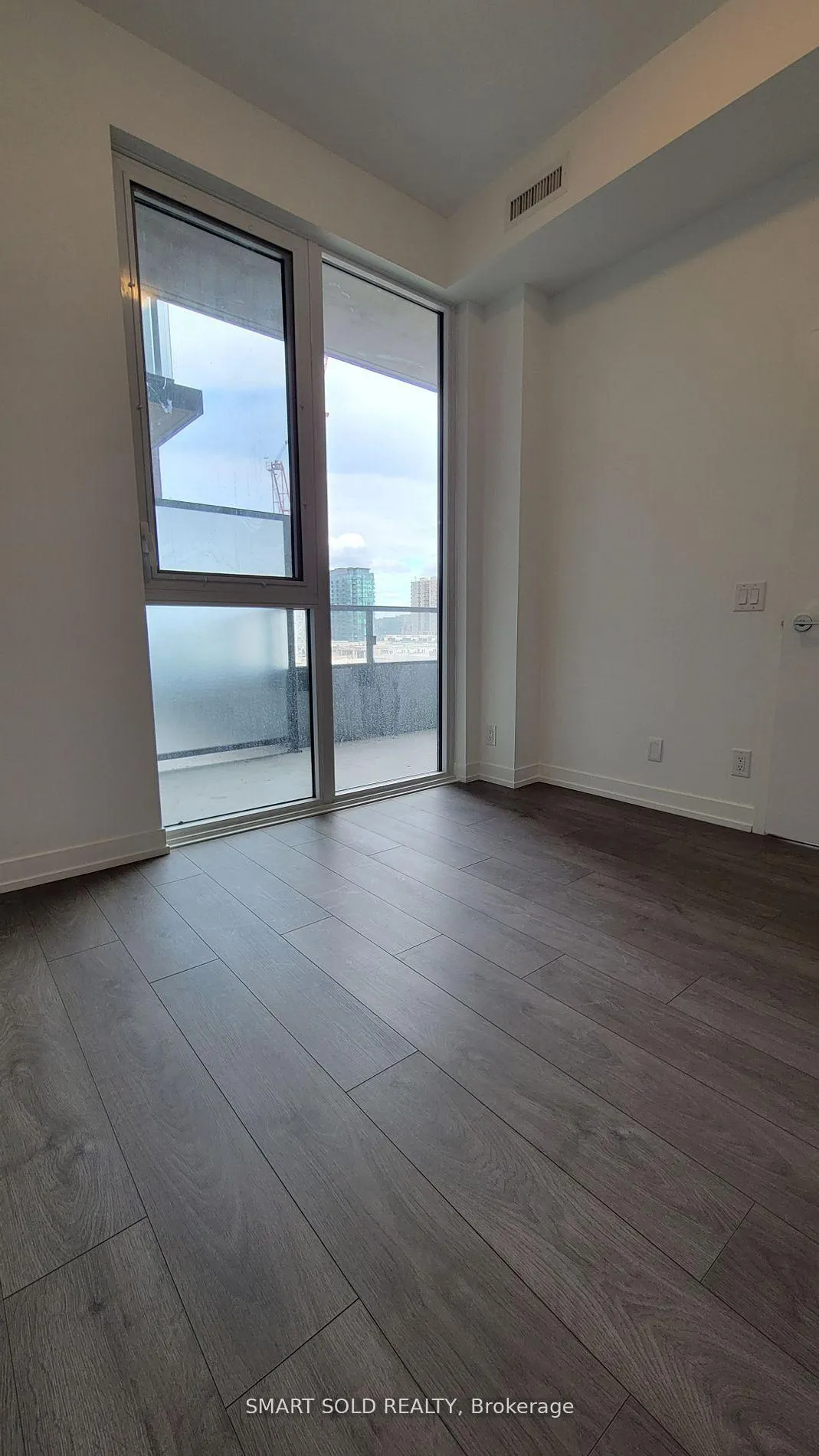 Photo 9 of Unit 502, 270 Dufferin Street, Toronto, South Parkdale — HOMEH