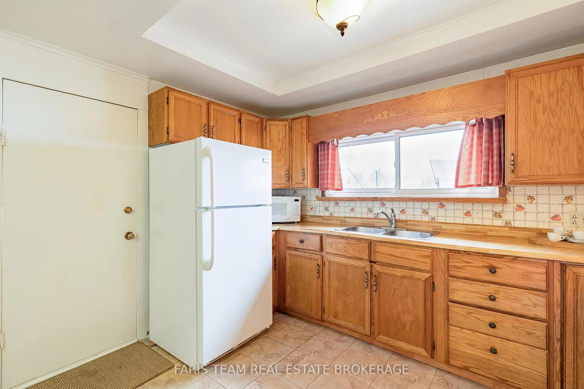 Photo 8 of 148 Hoyt Avenue, Tay, Victoria Harbour — HOMEH