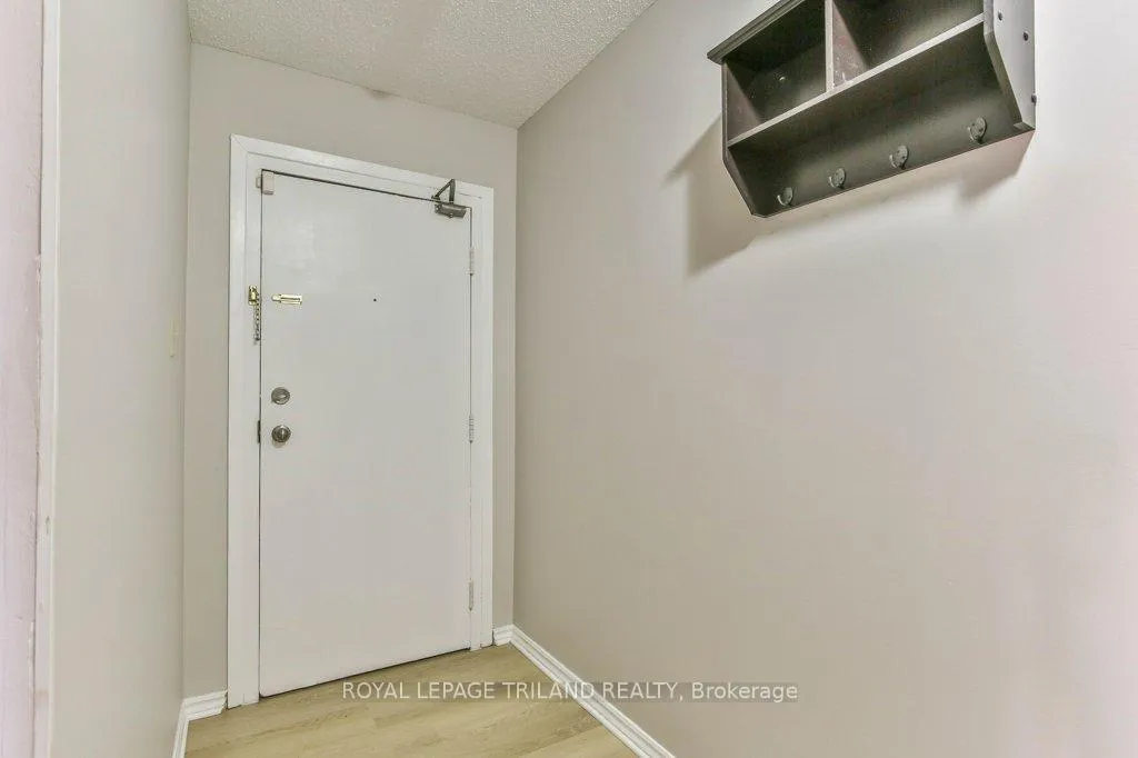 Photo 5 of Unit 90, 1096 Jalna Boulevard, London, South X — HOMEH