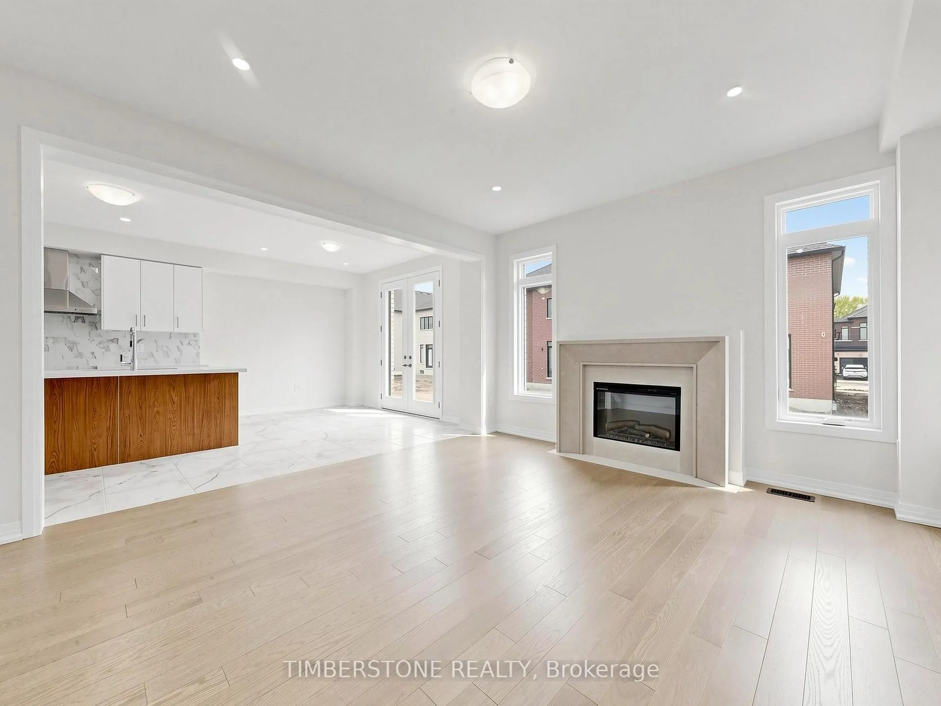 Photo 4 of 435 Coronation Road, Whitby, Rural Whitby — HOMEH