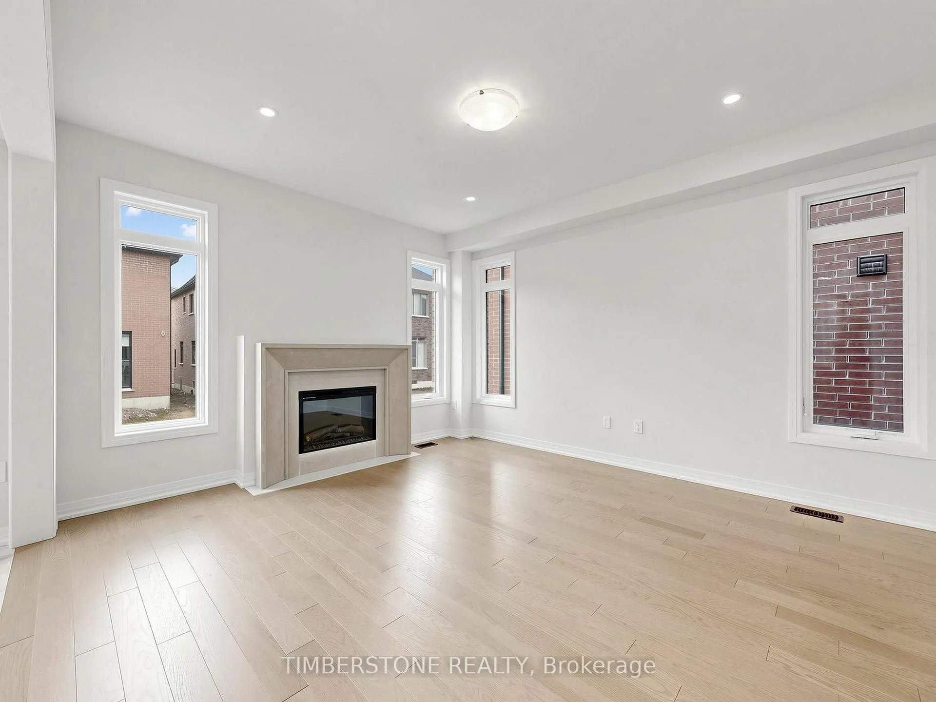 Photo 5 of 435 Coronation Road, Whitby, Rural Whitby — HOMEH