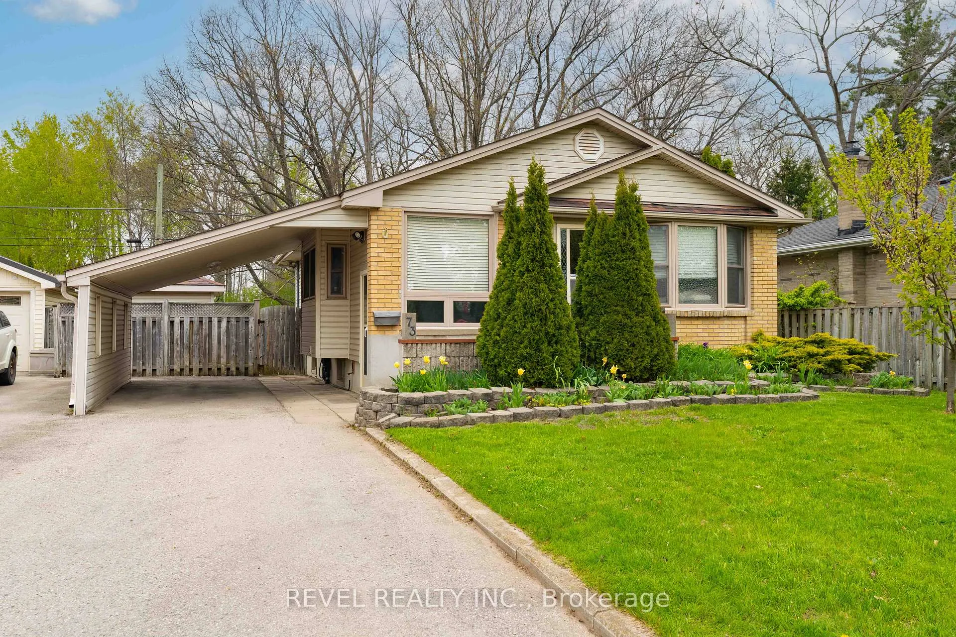 Photo 1 of 73 Queenston Crescent, London, East O — HOMEH