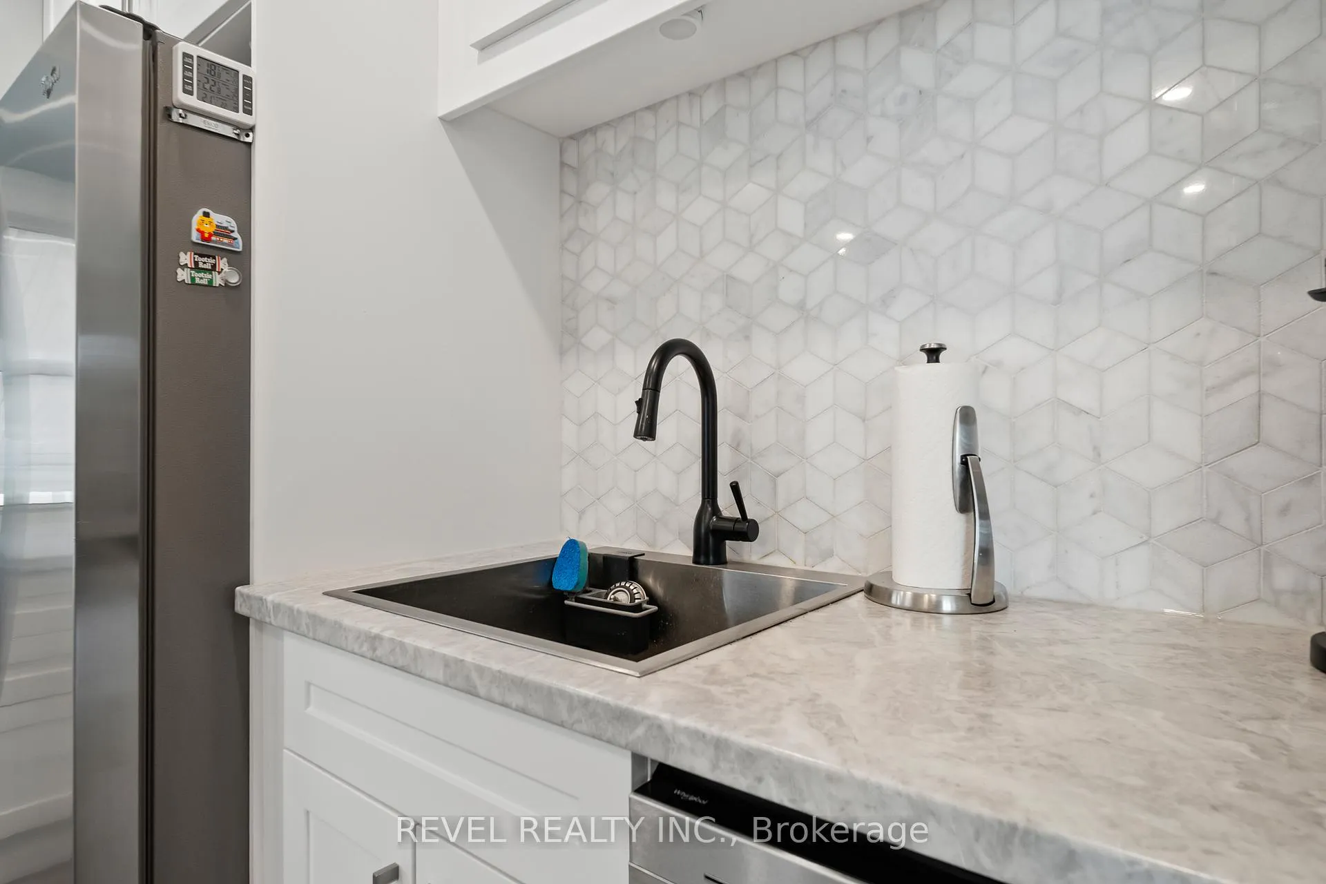 Photo 6 of 73 Queenston Crescent, London, East O — HOMEH