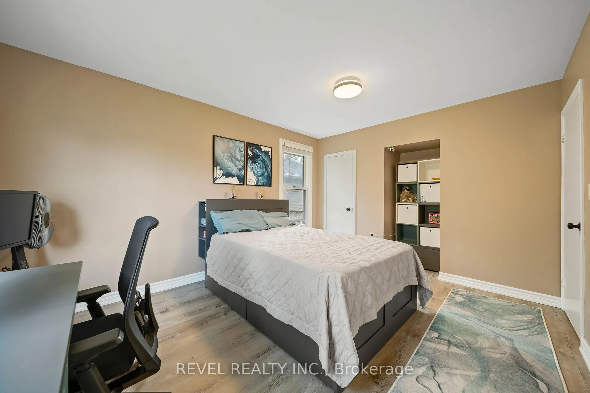 Photo 11 of 73 Queenston Crescent, London, East O — HOMEH