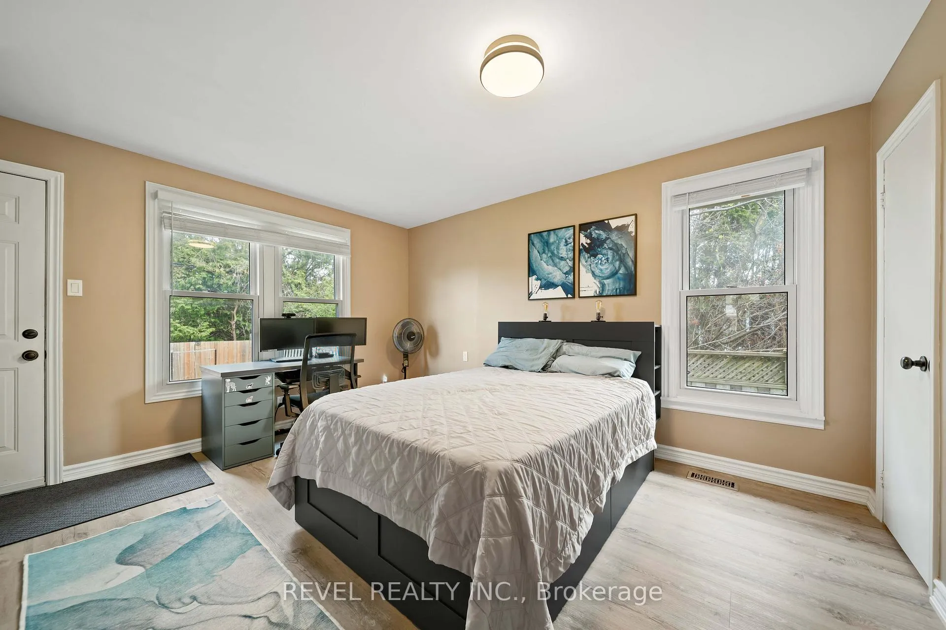 Photo 12 of 73 Queenston Crescent, London, East O — HOMEH