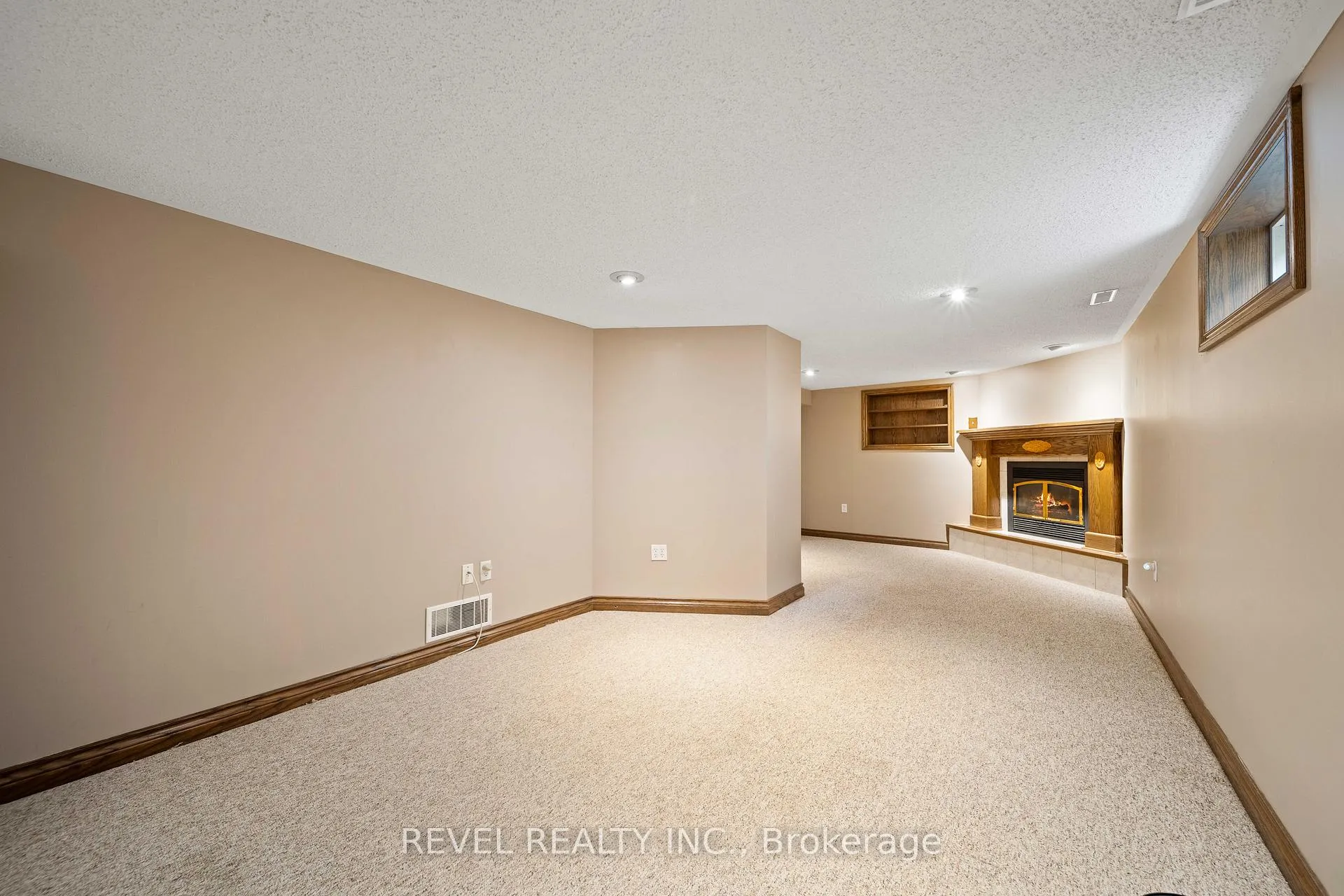 Photo 26 of 73 Queenston Crescent, London, East O — HOMEH