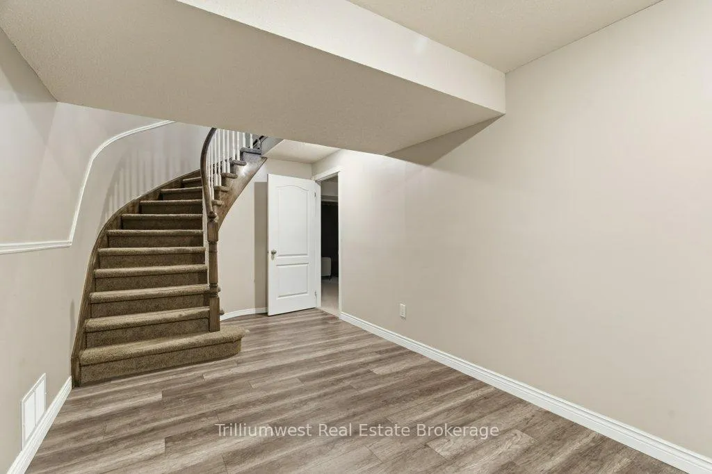 Photo 32 of 242 Cheltonwood Crescent, Waterloo — HOMEH