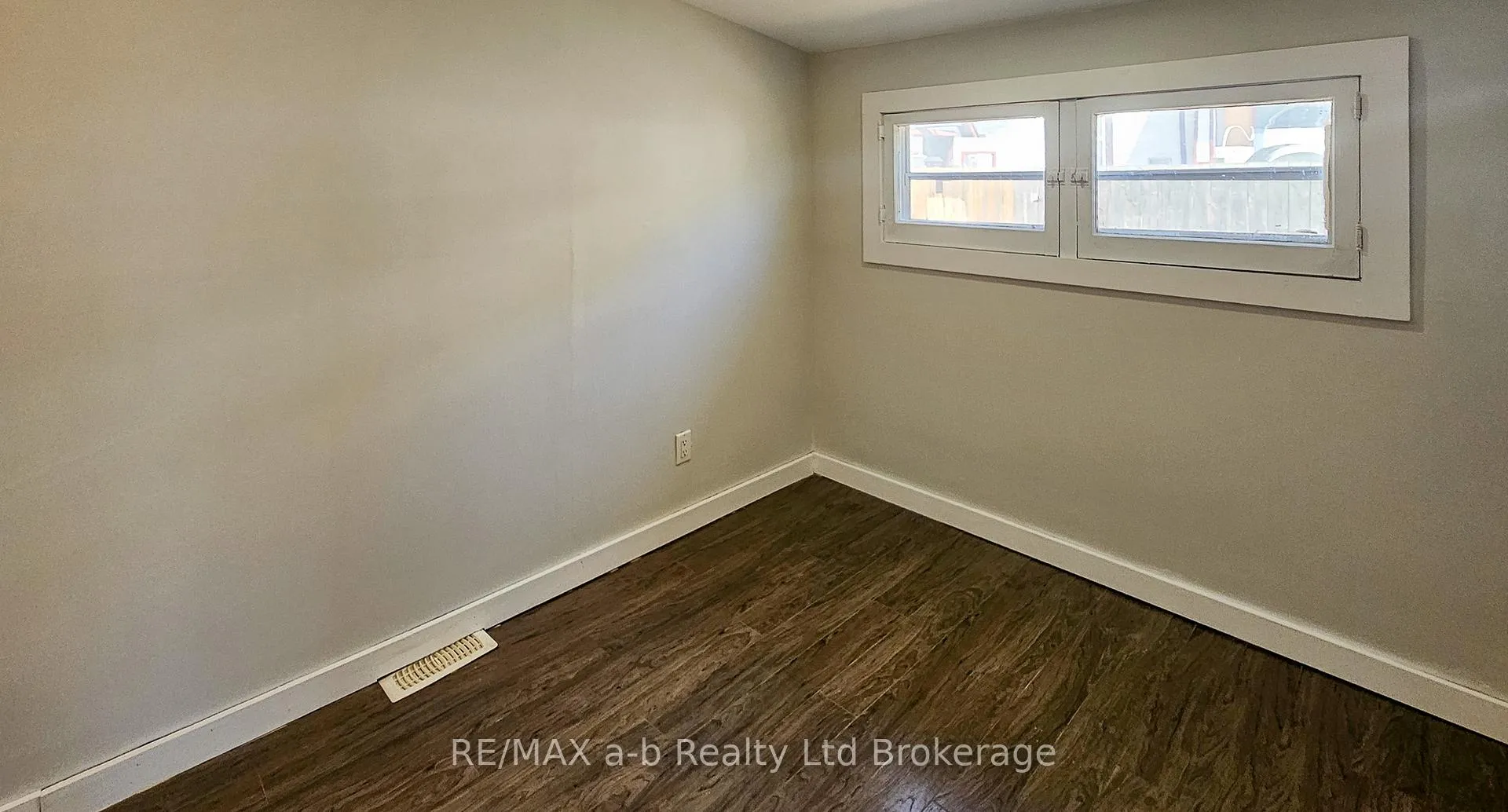 Photo 4 of 311 Talbot Street W, Aylmer — HOMEH