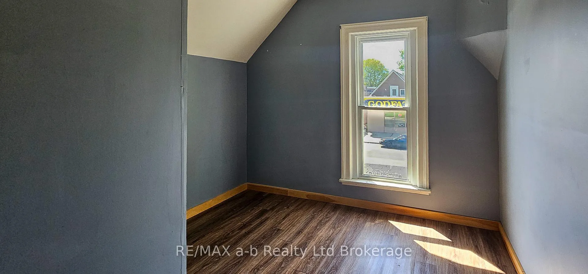 Photo 17 of 311 Talbot Street W, Aylmer — HOMEH