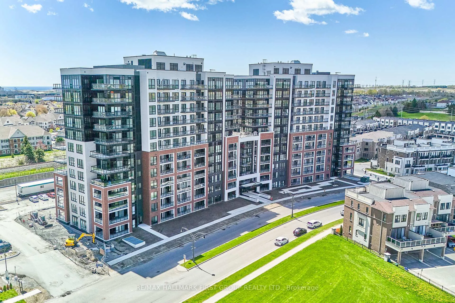 Photo 1 of Unit 1017, 51 Clarington Boulevard, Clarington, Bowmanville — HOMEH