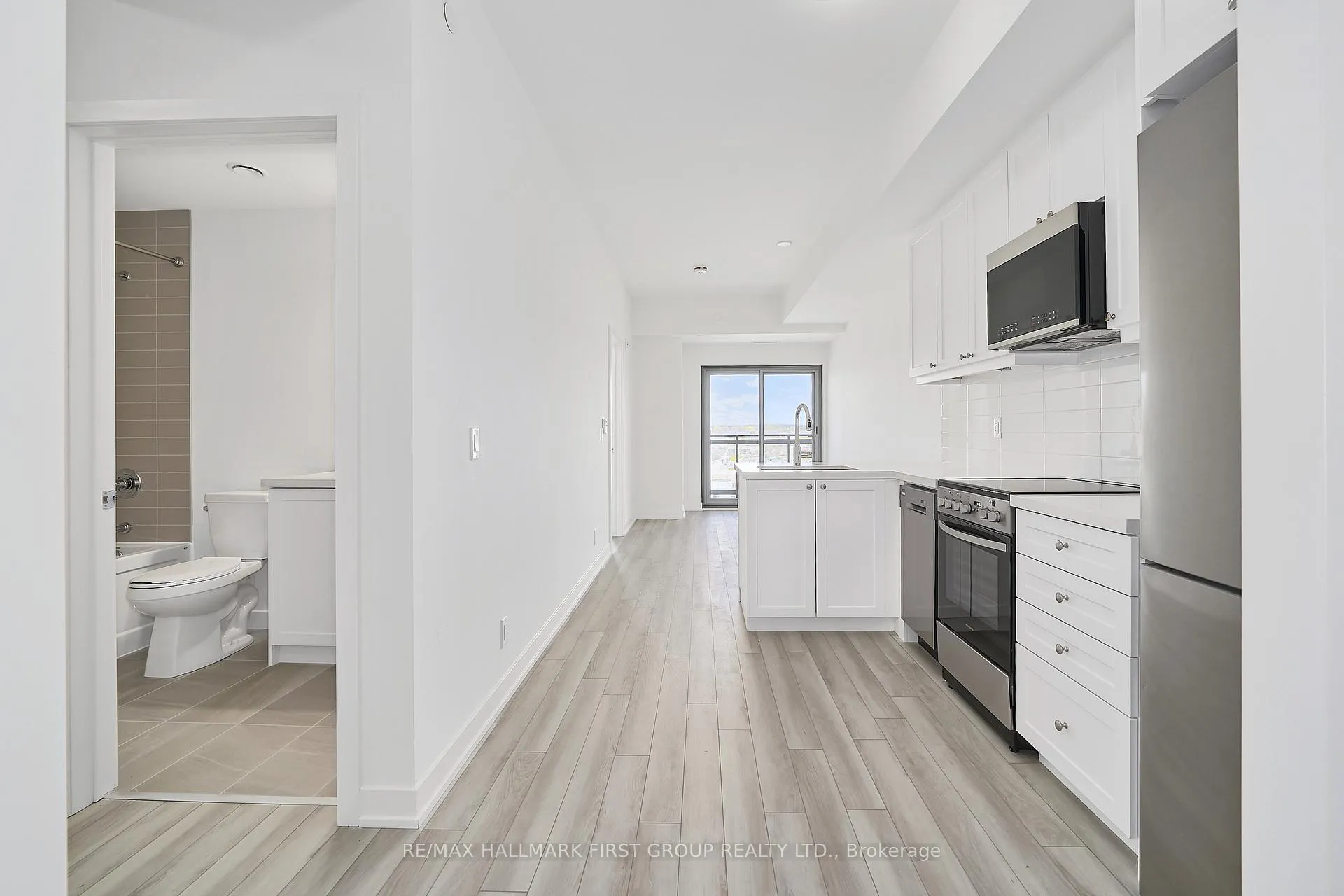 Photo 6 of Unit 1017, 51 Clarington Boulevard, Clarington, Bowmanville — HOMEH