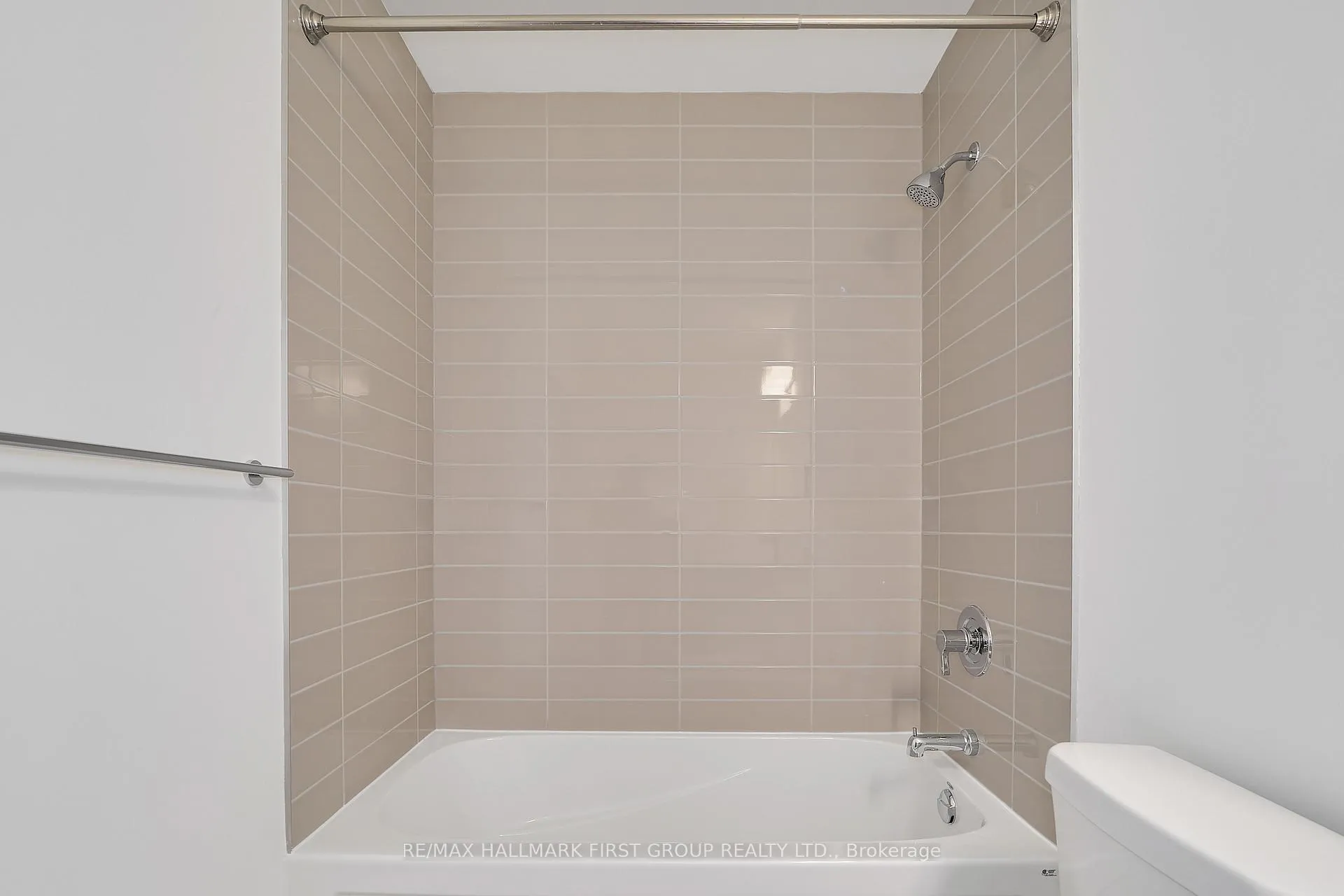 Photo 11 of Unit 1017, 51 Clarington Boulevard, Clarington, Bowmanville — HOMEH