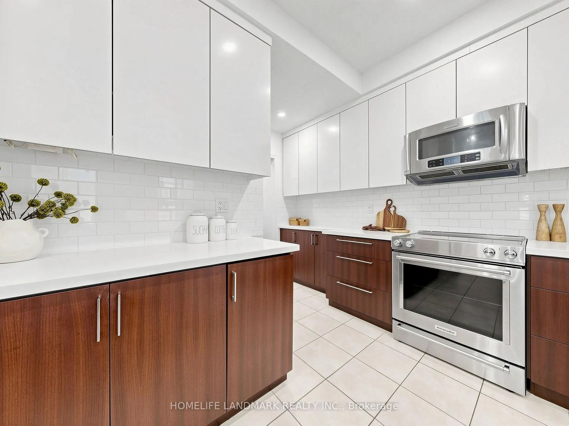 Photo 14 of 8 Ivory Silk Drive, Markham, Cathedraltown — HOMEH