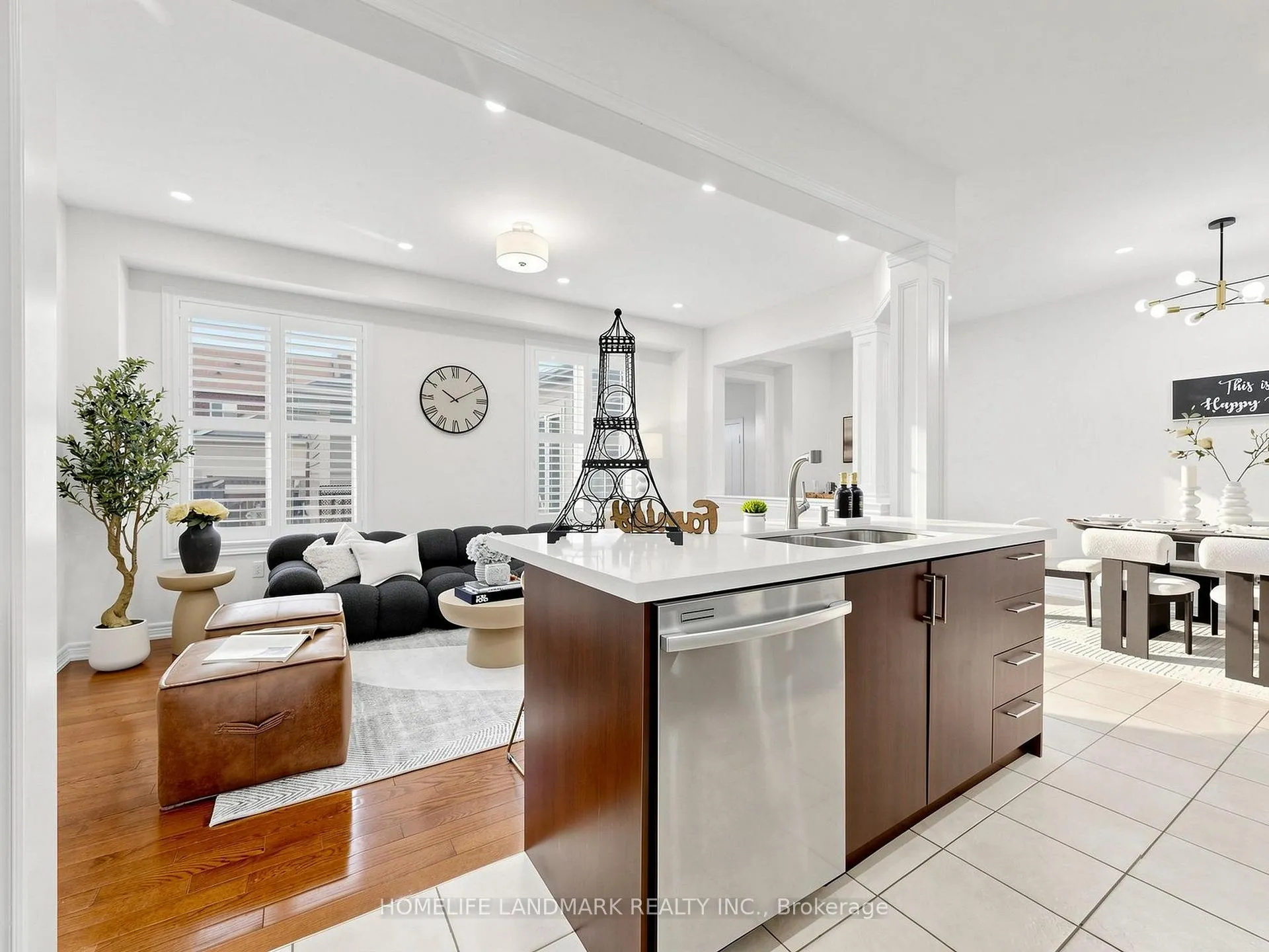 Photo 16 of 8 Ivory Silk Drive, Markham, Cathedraltown — HOMEH