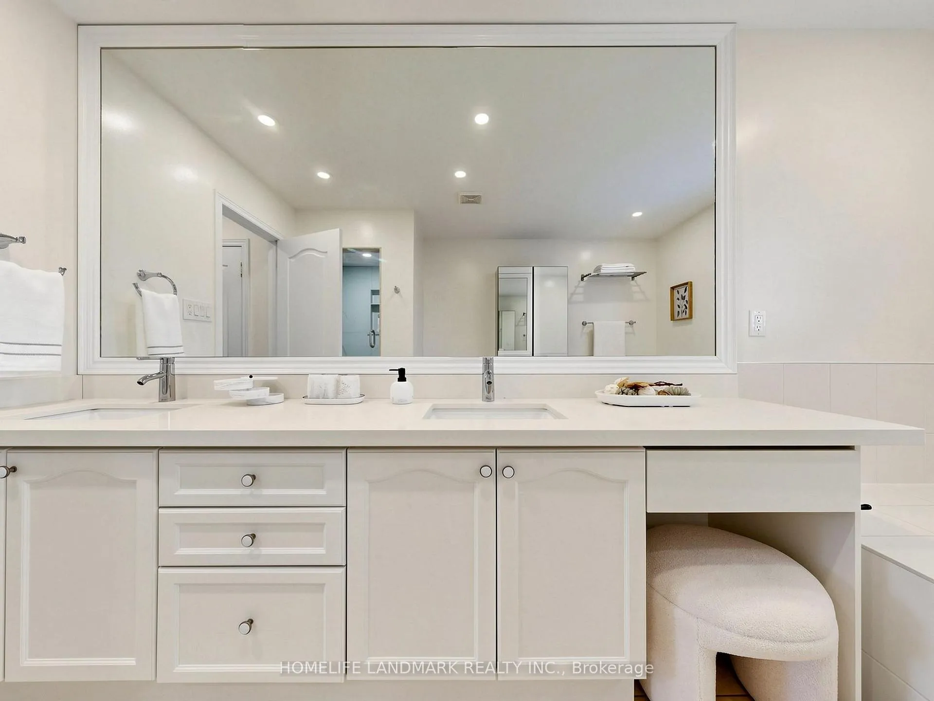 Photo 21 of 8 Ivory Silk Drive, Markham, Cathedraltown — HOMEH