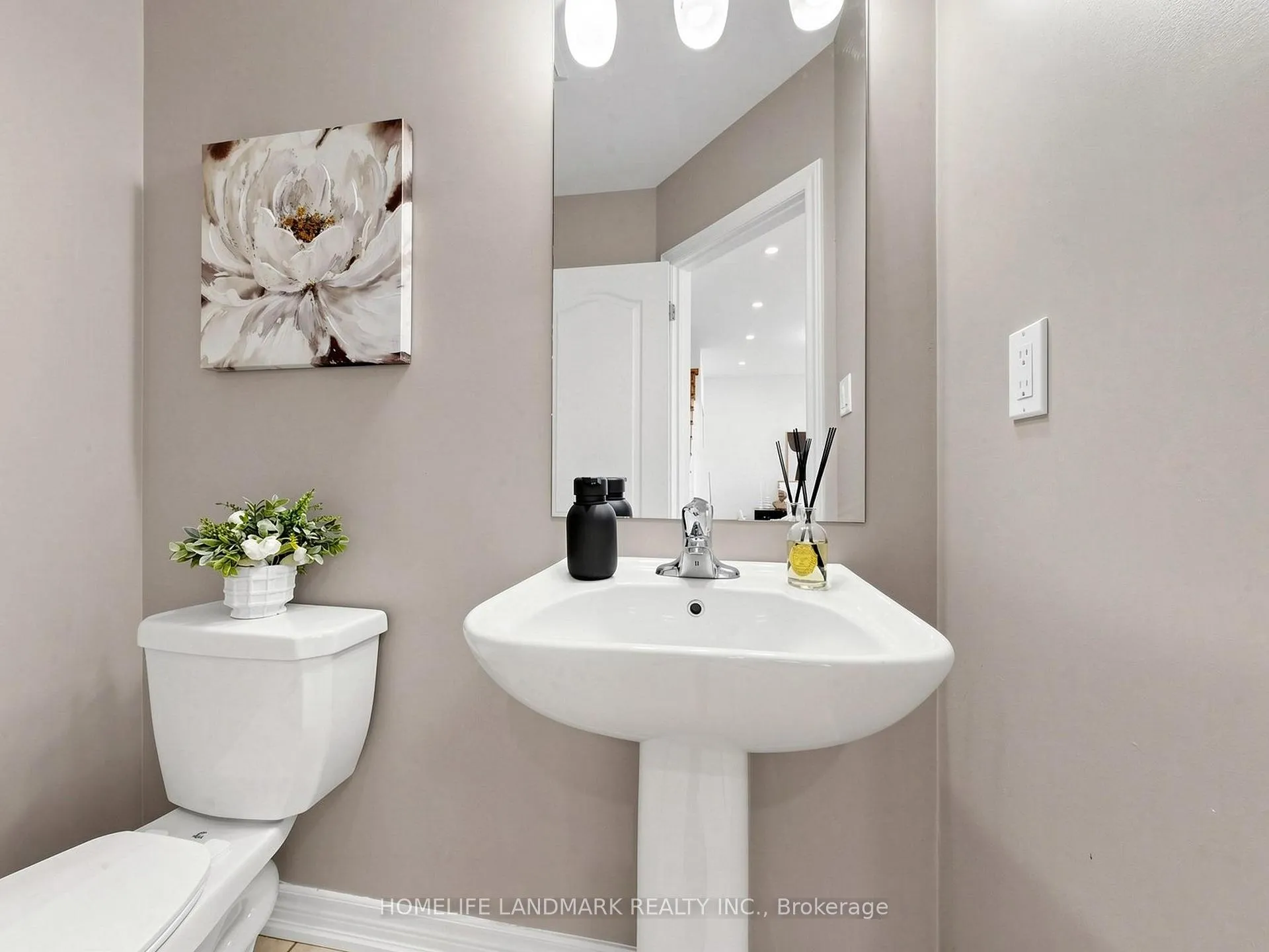 Photo 33 of 8 Ivory Silk Drive, Markham, Cathedraltown — HOMEH