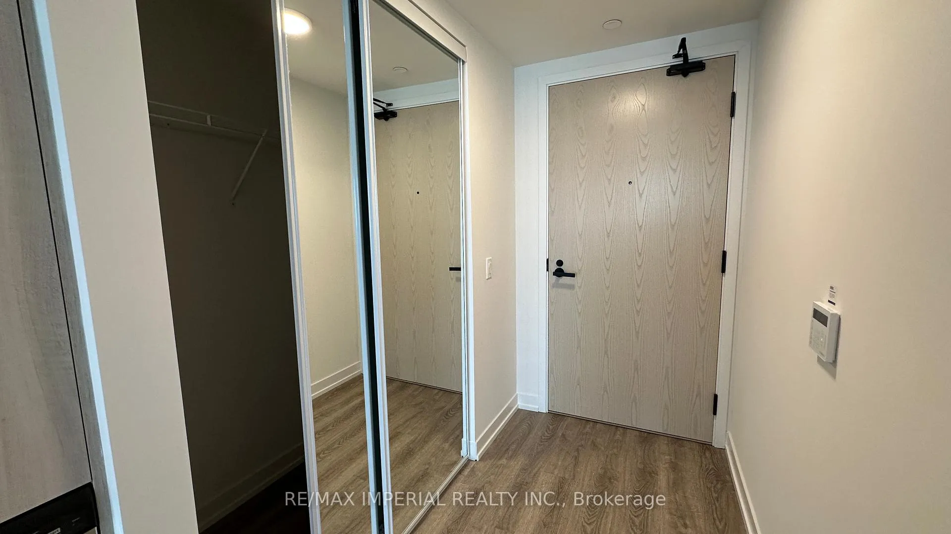 Photo 3 of Unit 1601, 195 Commerce Street, Vaughan, Vaughan Corporate Centre — HOMEH
