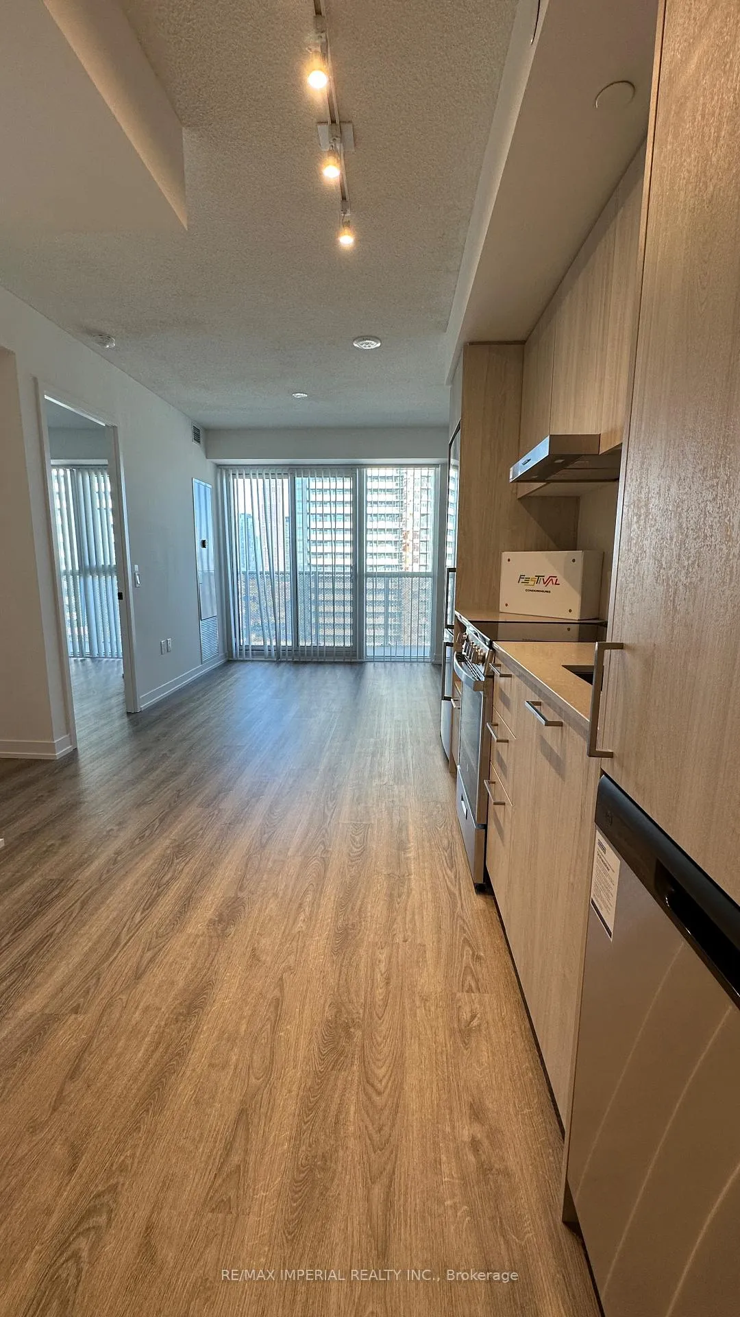 Photo 4 of Unit 1601, 195 Commerce Street, Vaughan, Vaughan Corporate Centre — HOMEH