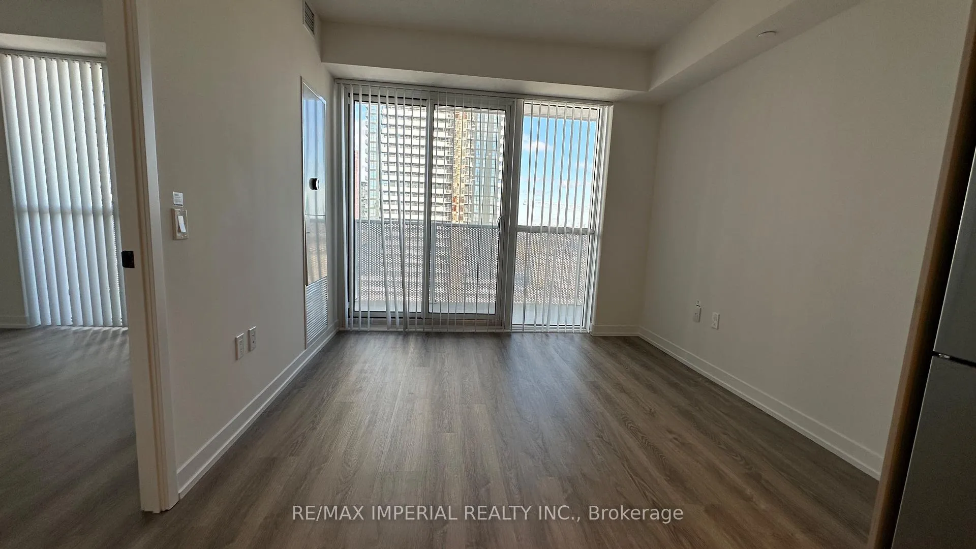 Photo 6 of Unit 1601, 195 Commerce Street, Vaughan, Vaughan Corporate Centre — HOMEH