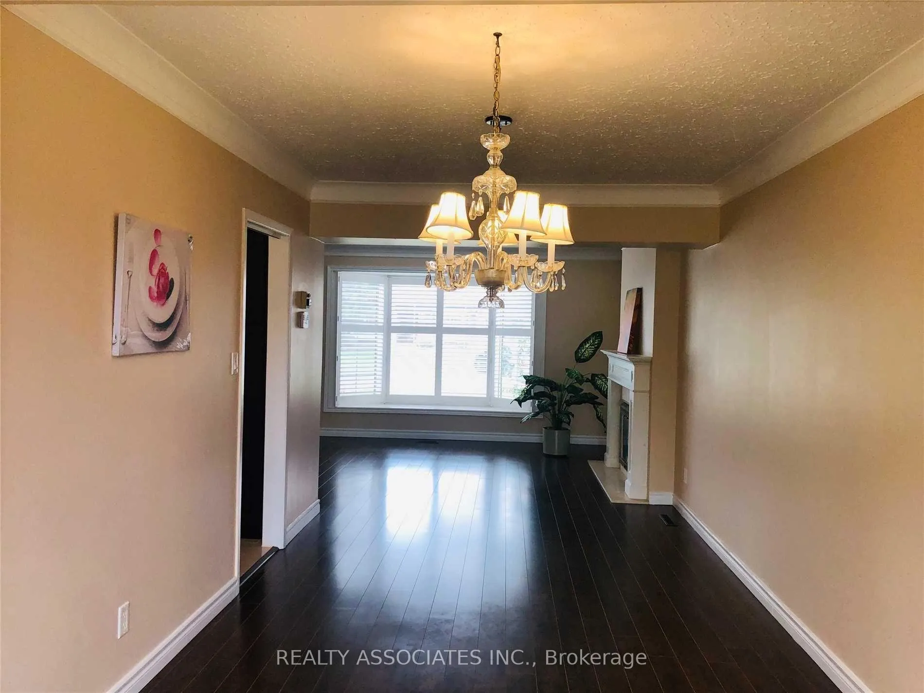 Photo 3 of 32 Almond Avenue, Markham, Grandview — HOMEH